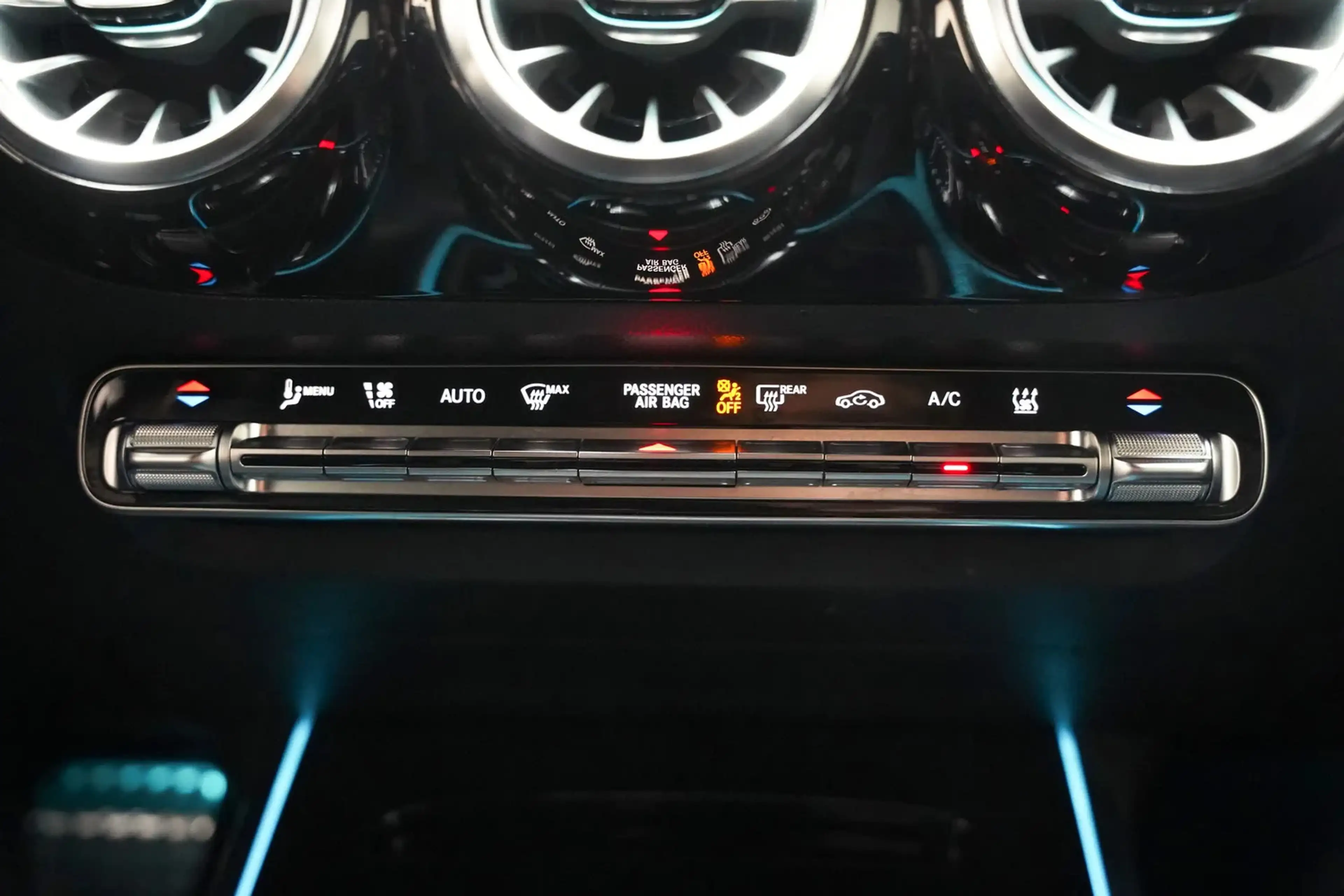 Mercedes-Benz EQA 250 AMG Business Solution 67kWh 3 fase [ LED Stoelverw — photo 9