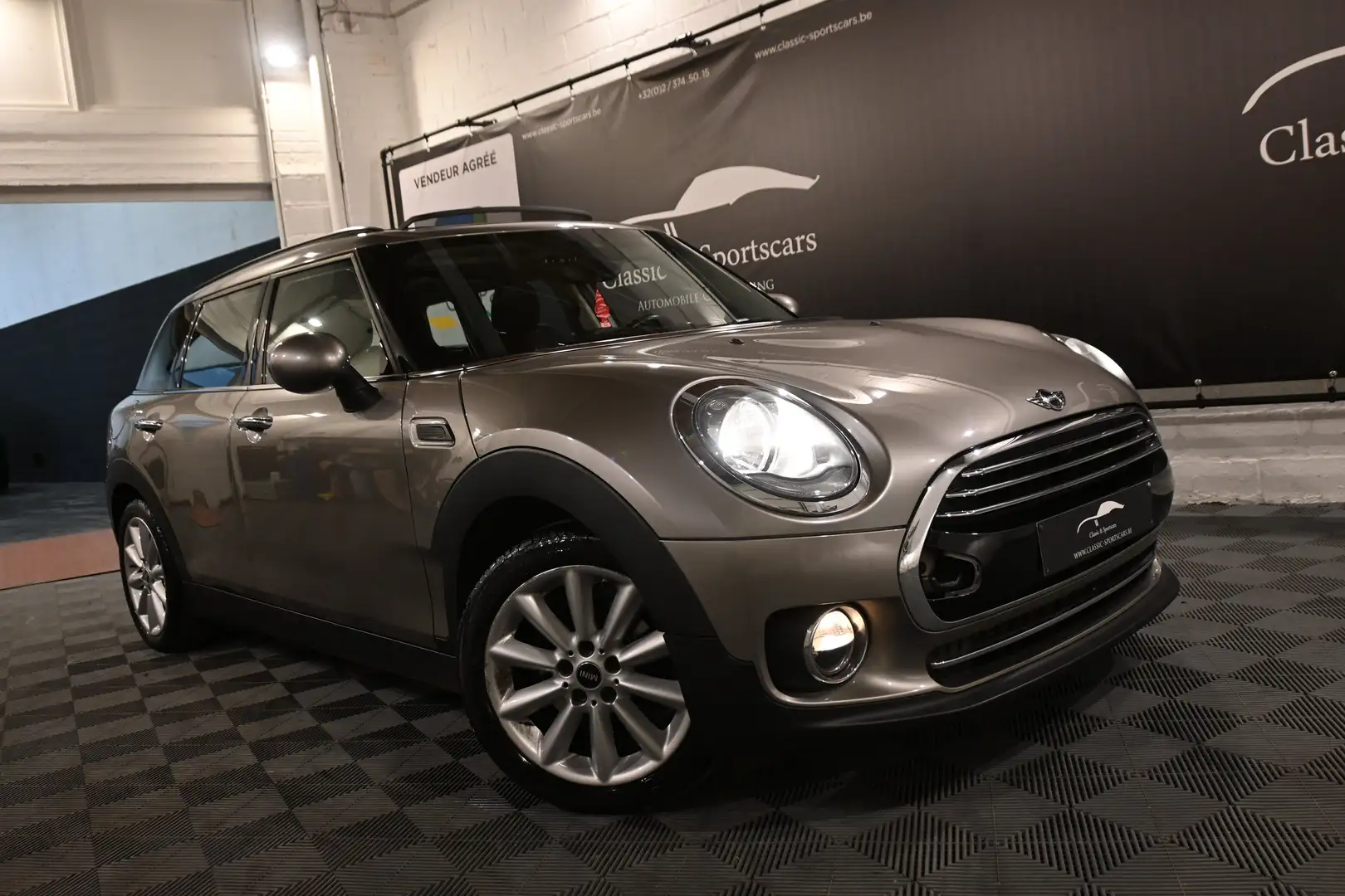 MINI Cooper Clubman 1.5A AUTO / TOIT PANO / CUIR / GPS NAVI PRO / PDC Gris - 2