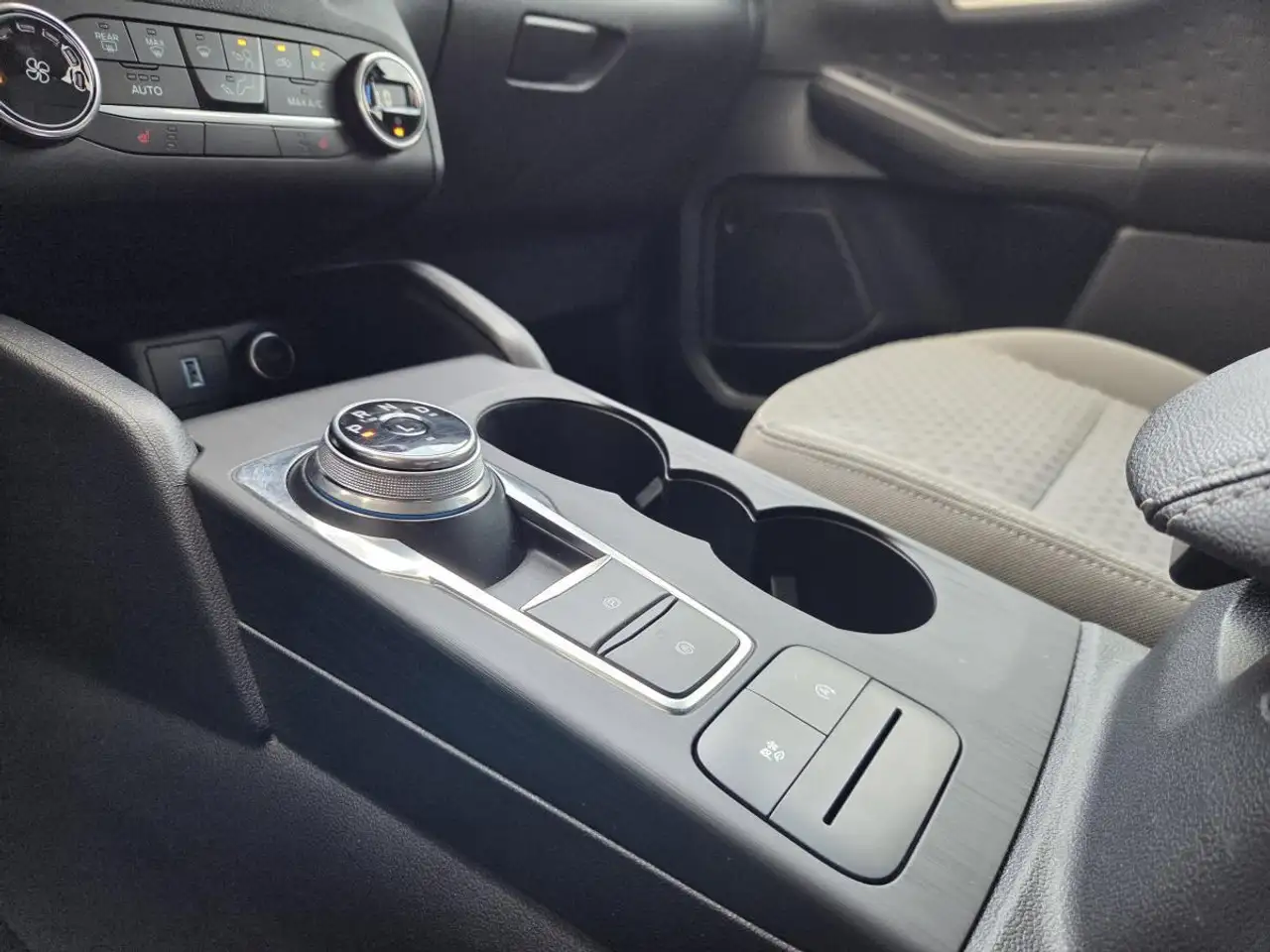 Ford Escape photo Ford Escape