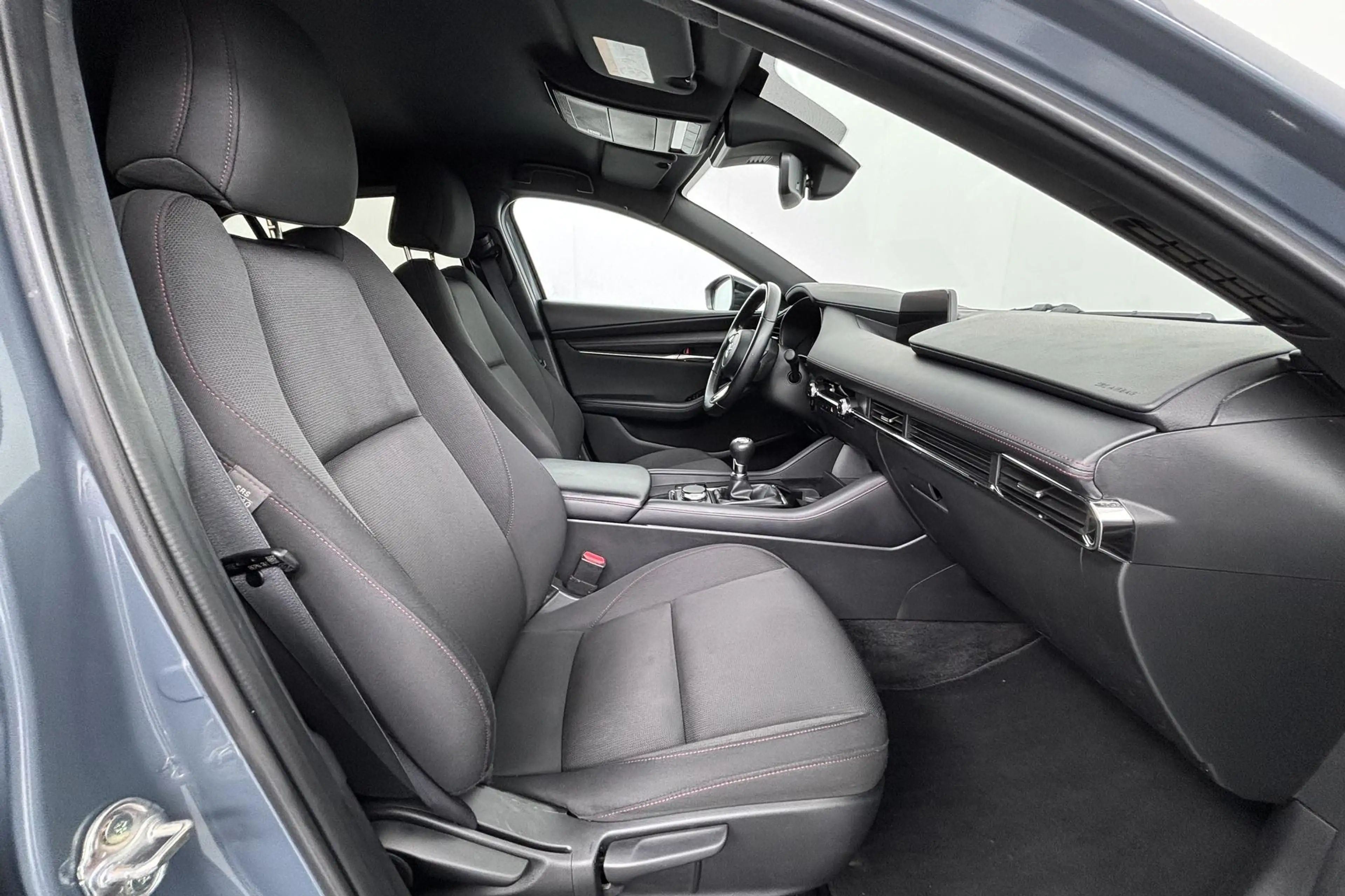 Mazda 3 2.0 e-SkyActiv-G M Hybrid 150 Sportive Verfijnde h — photo 27