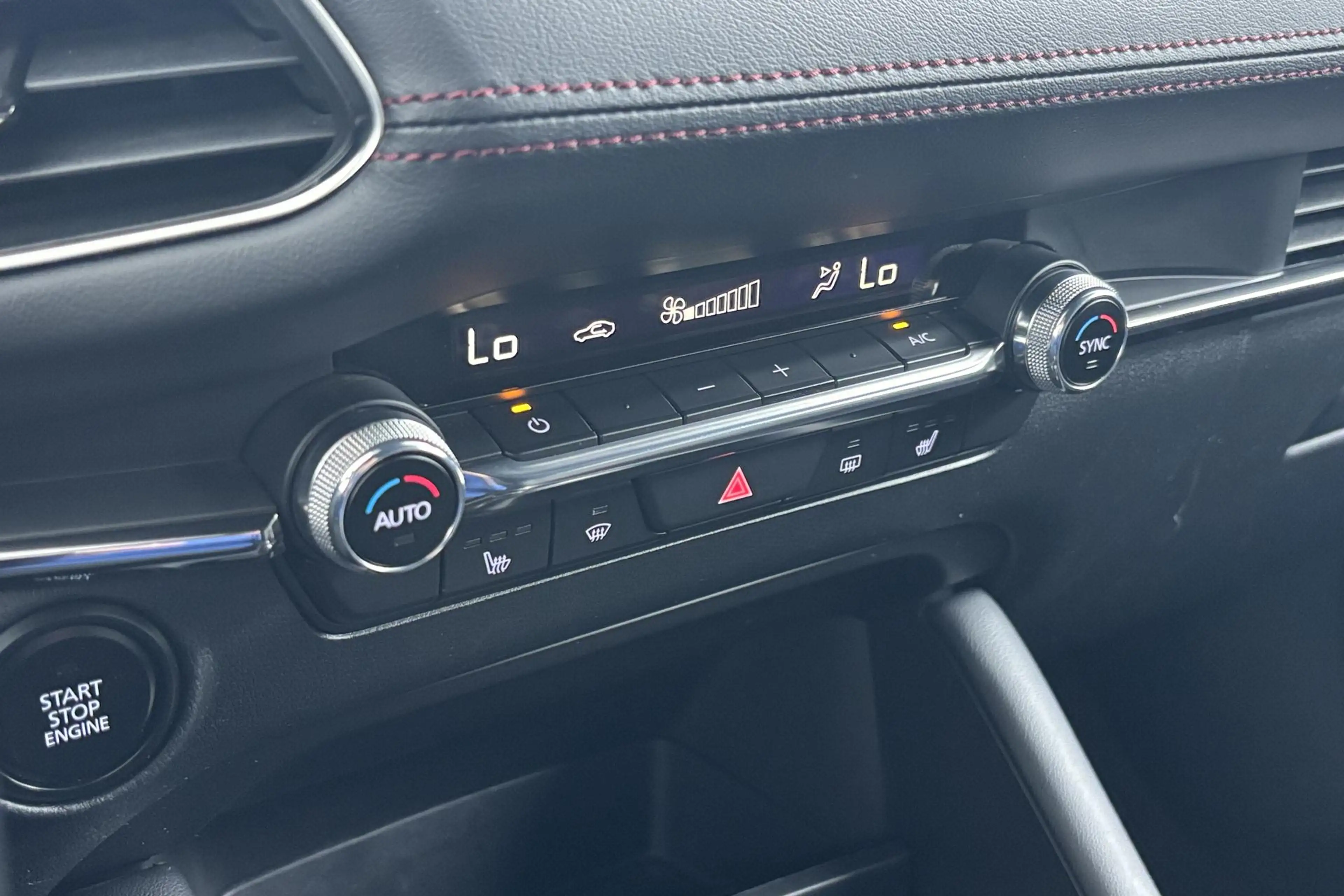Mazda 3 2.0 e-SkyActiv-G M Hybrid 150 Sportive Verfijnde h — photo 31