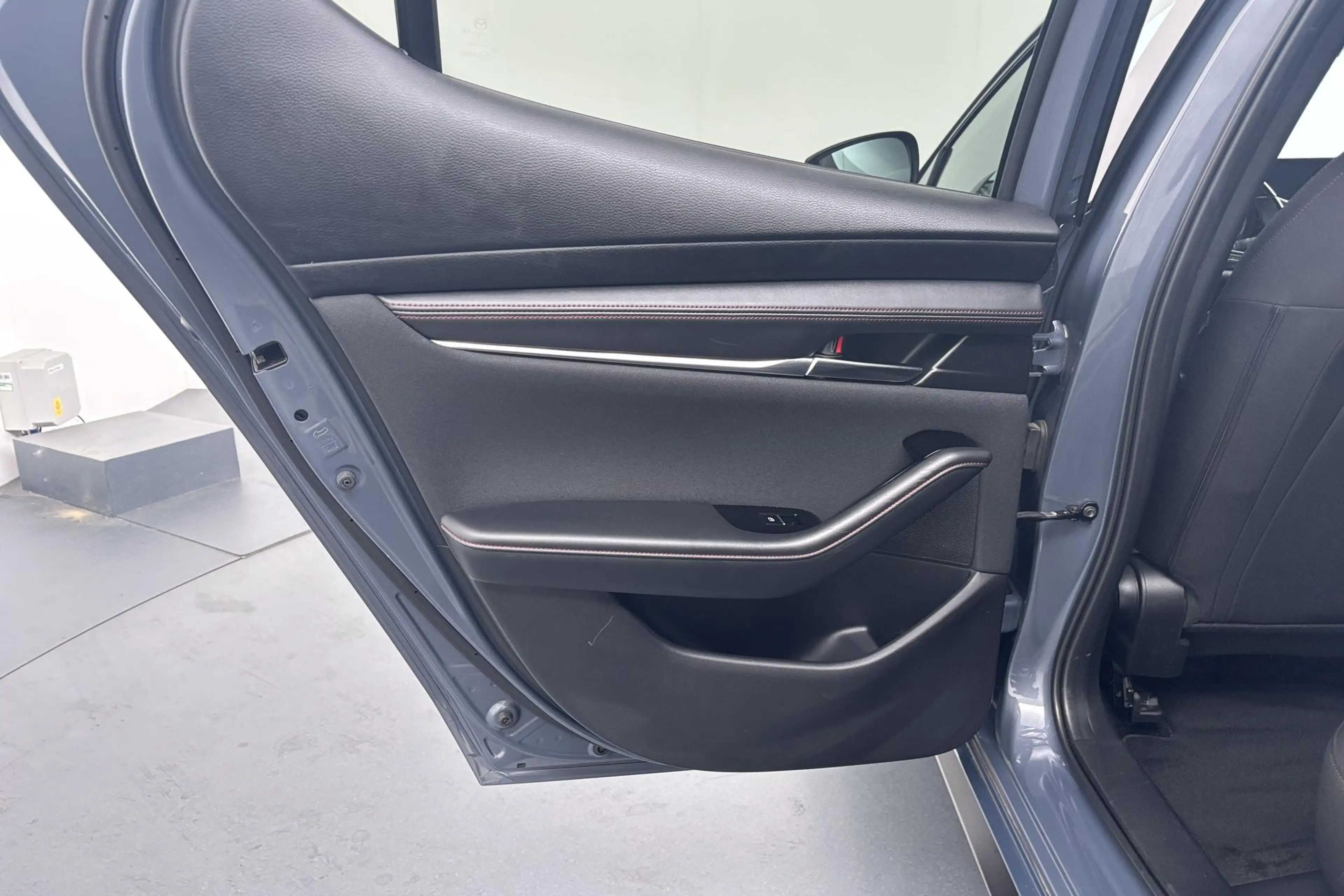 Mazda 3 2.0 e-SkyActiv-G M Hybrid 150 Sportive Verfijnde h — photo 37