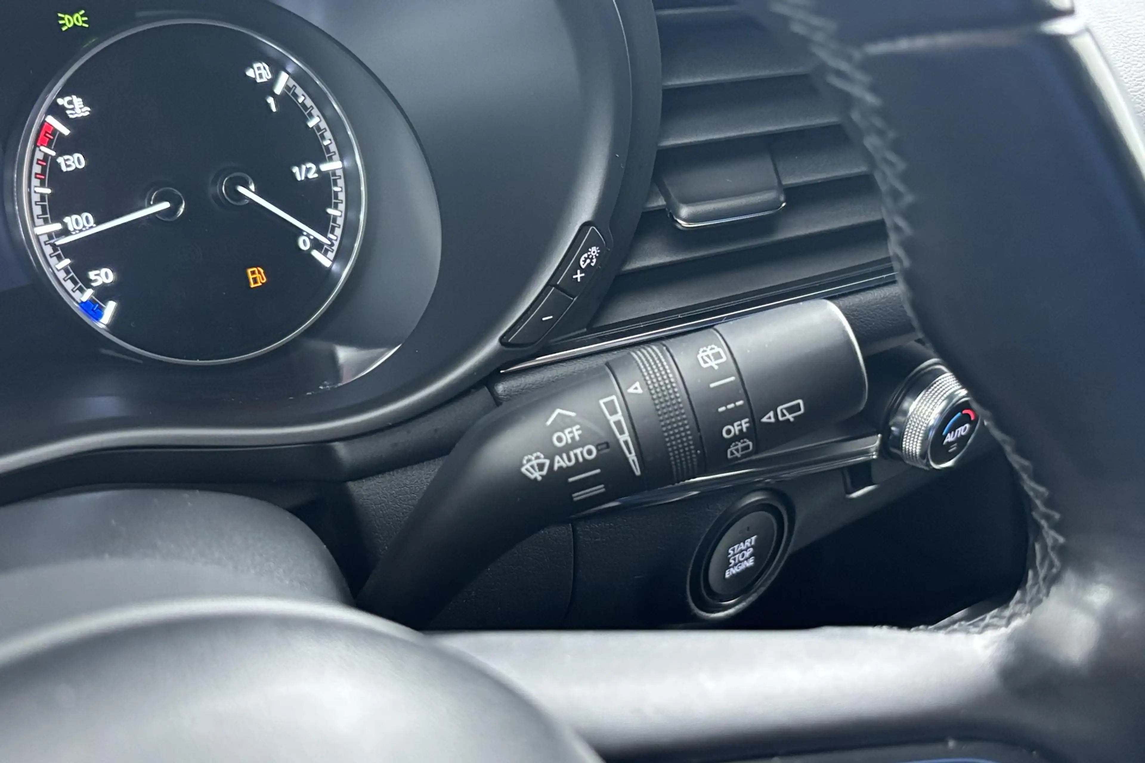 Mazda 3 2.0 e-SkyActiv-G M Hybrid 150 Sportive Verfijnde h — photo 33