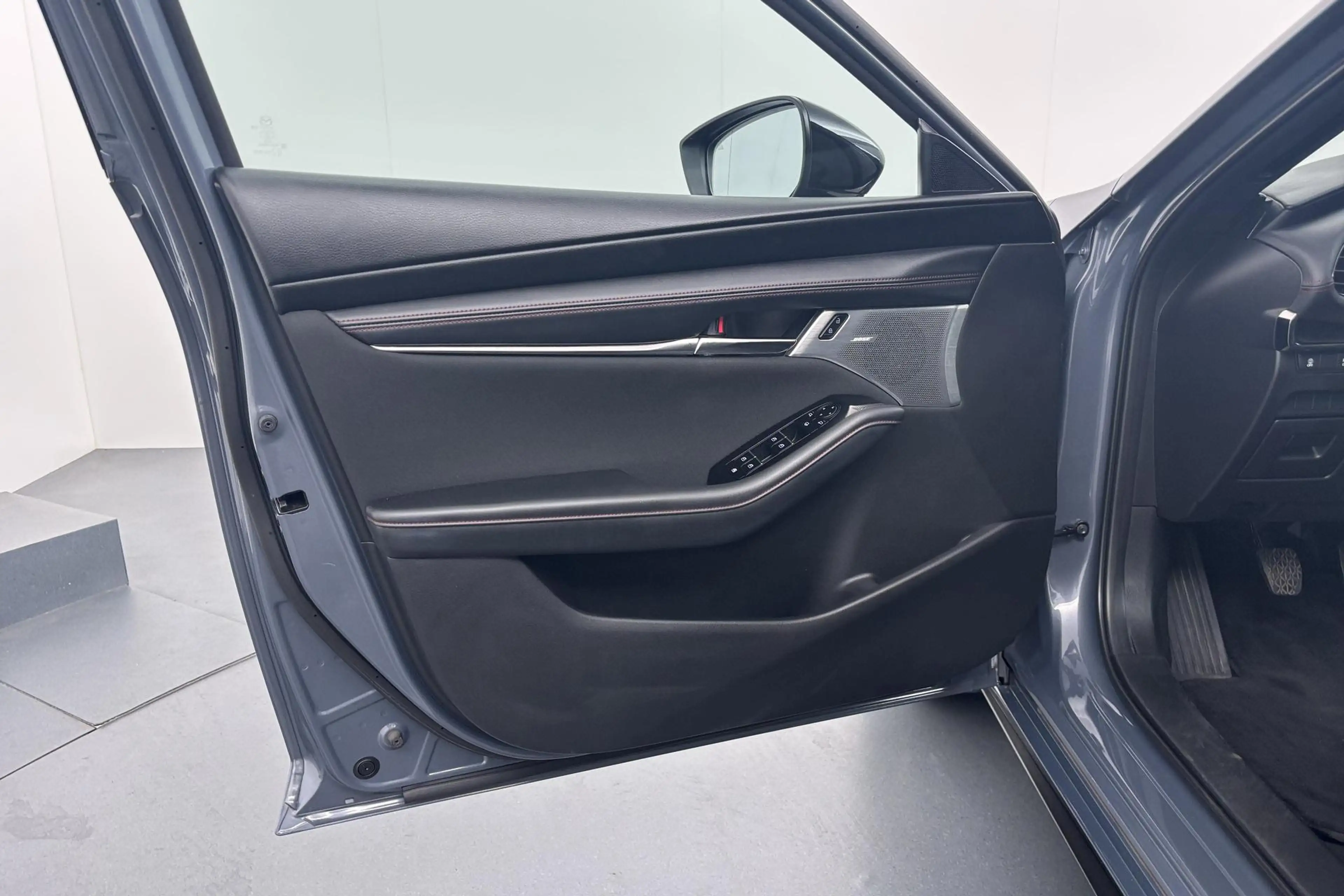 Mazda 3 2.0 e-SkyActiv-G M Hybrid 150 Sportive Verfijnde h — photo 36
