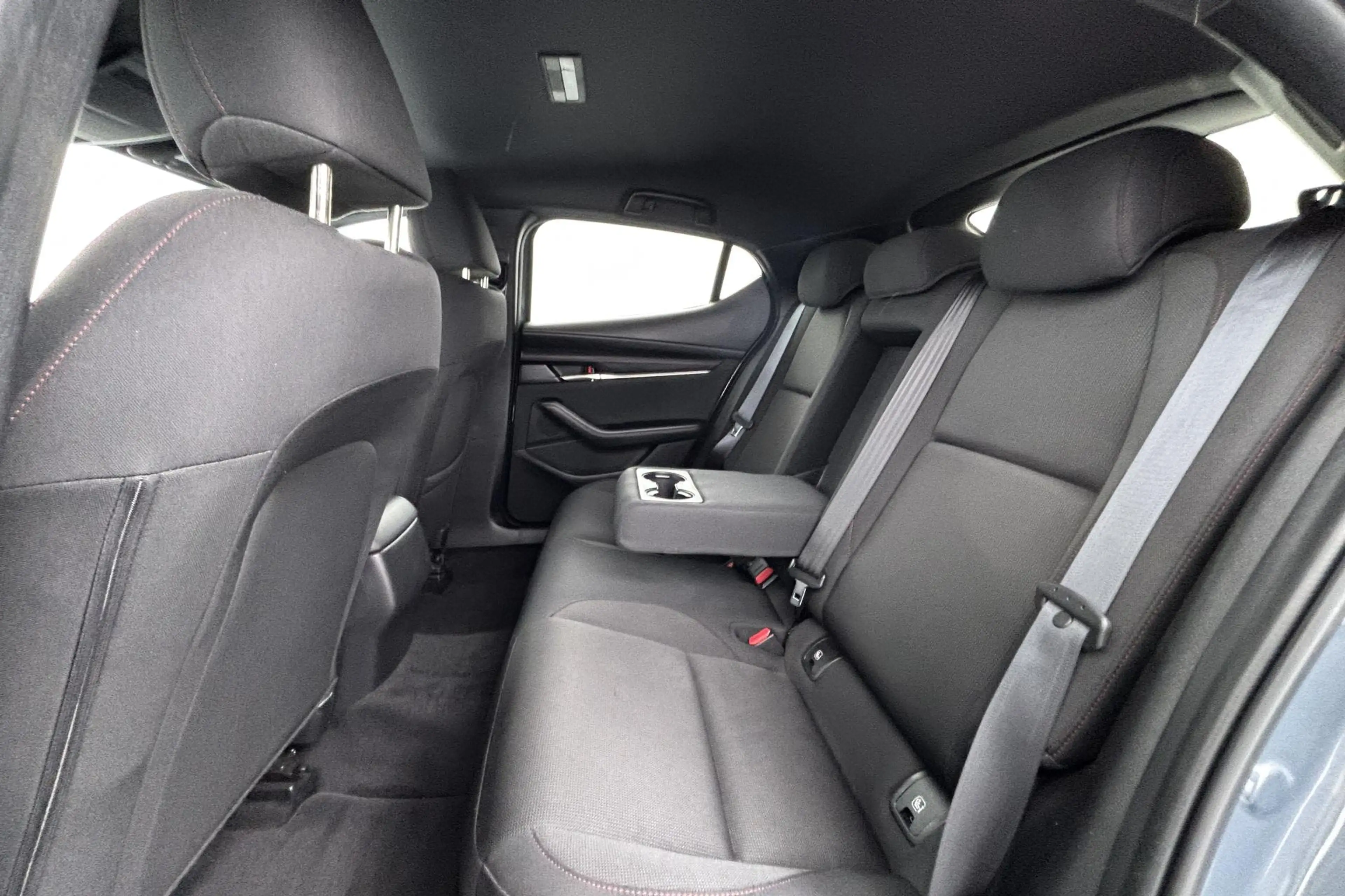 Mazda 3 2.0 e-SkyActiv-G M Hybrid 150 Sportive Verfijnde h — photo 25