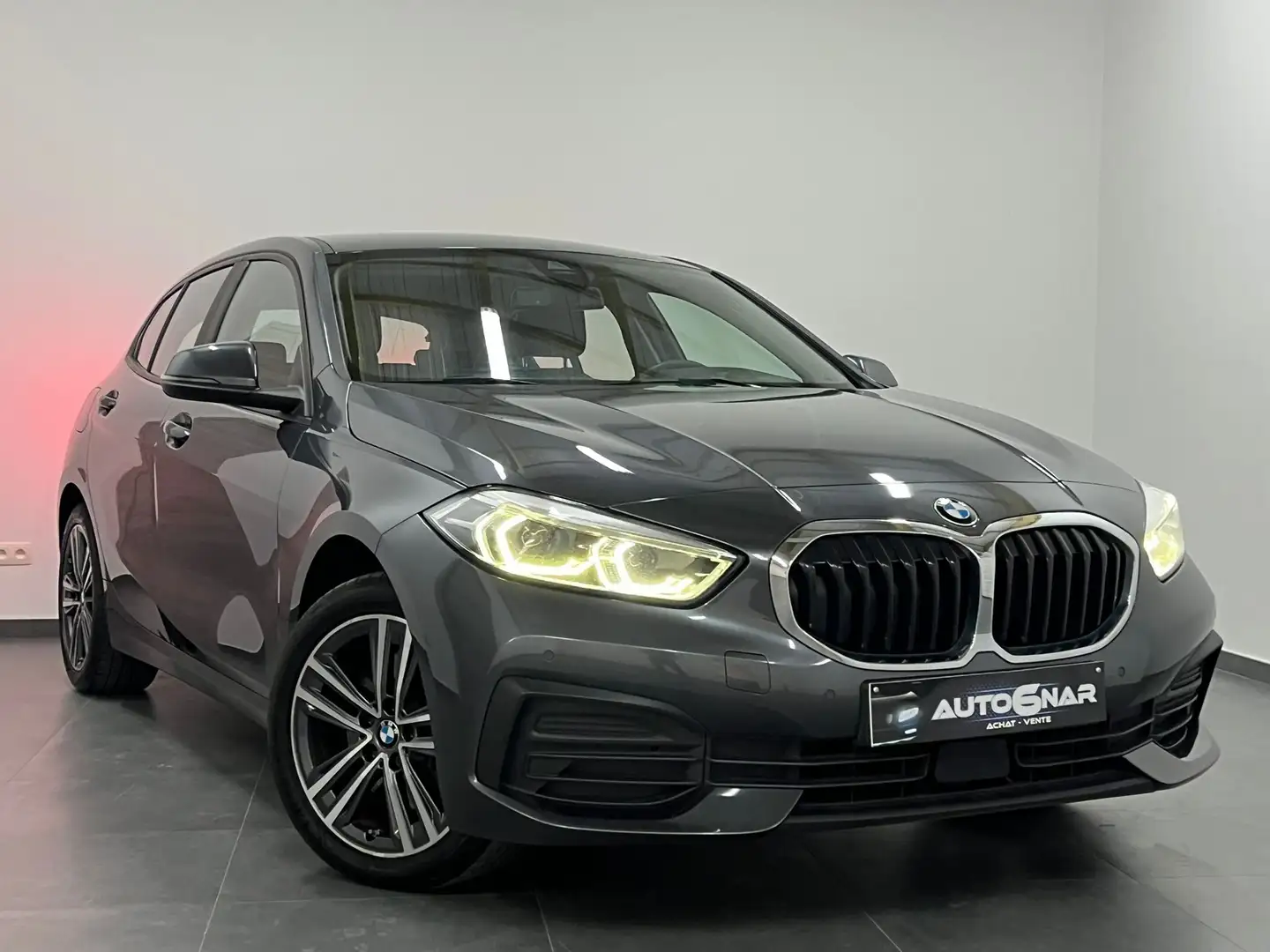 BMW 116 116 d - 1erMain - LED - CarPlay - Carnet Gri - 1