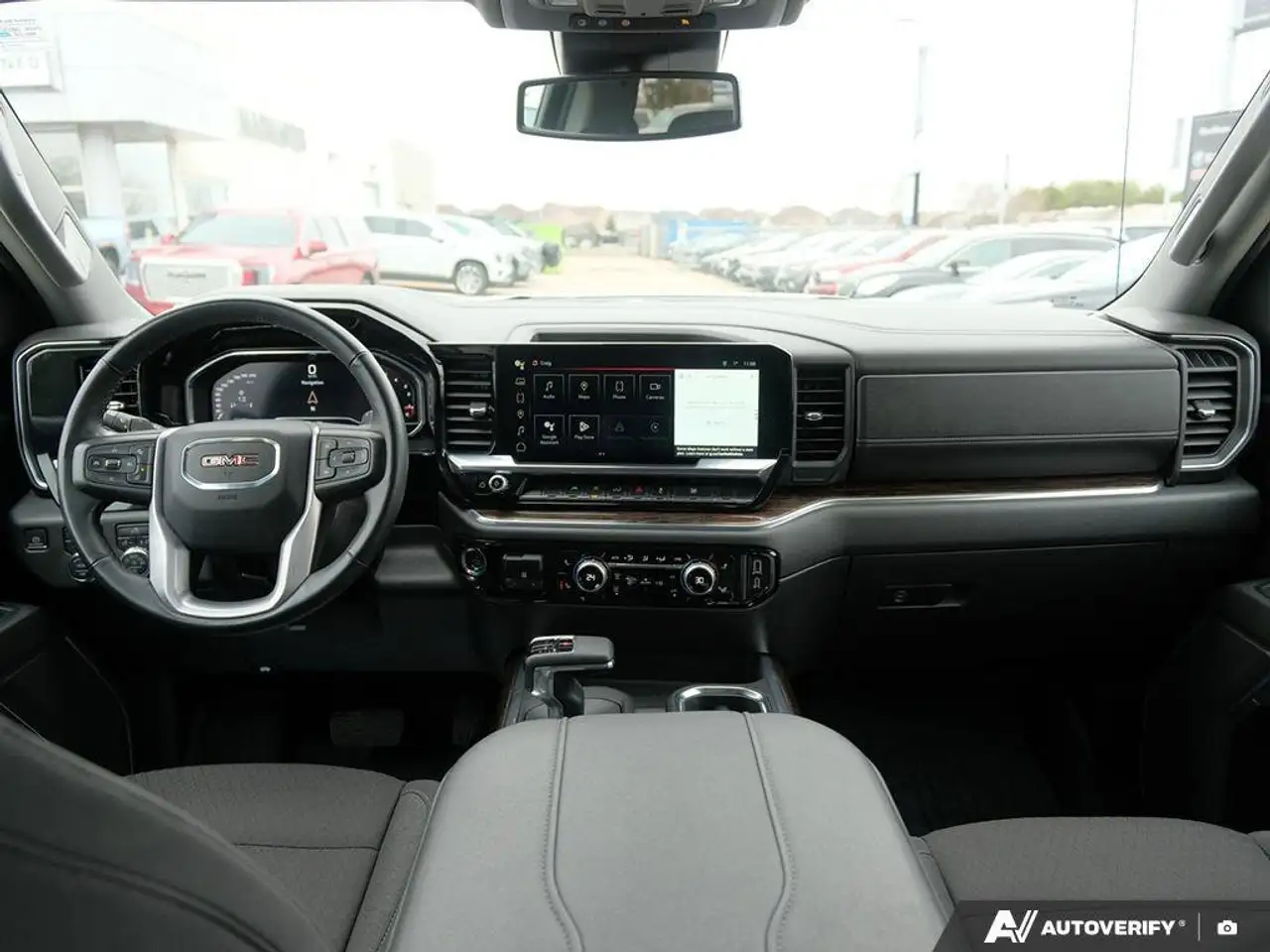 GMC Sierra 1500 снимка GMC Sierra 1500