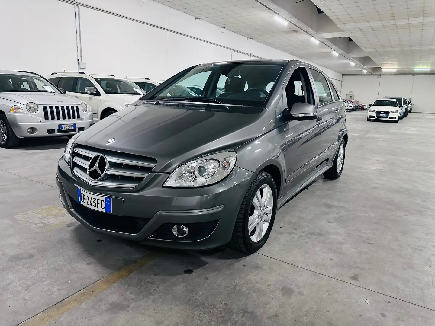 Mercedes-Benz B 180 Classe B - T245 be Premium Grigio - 2