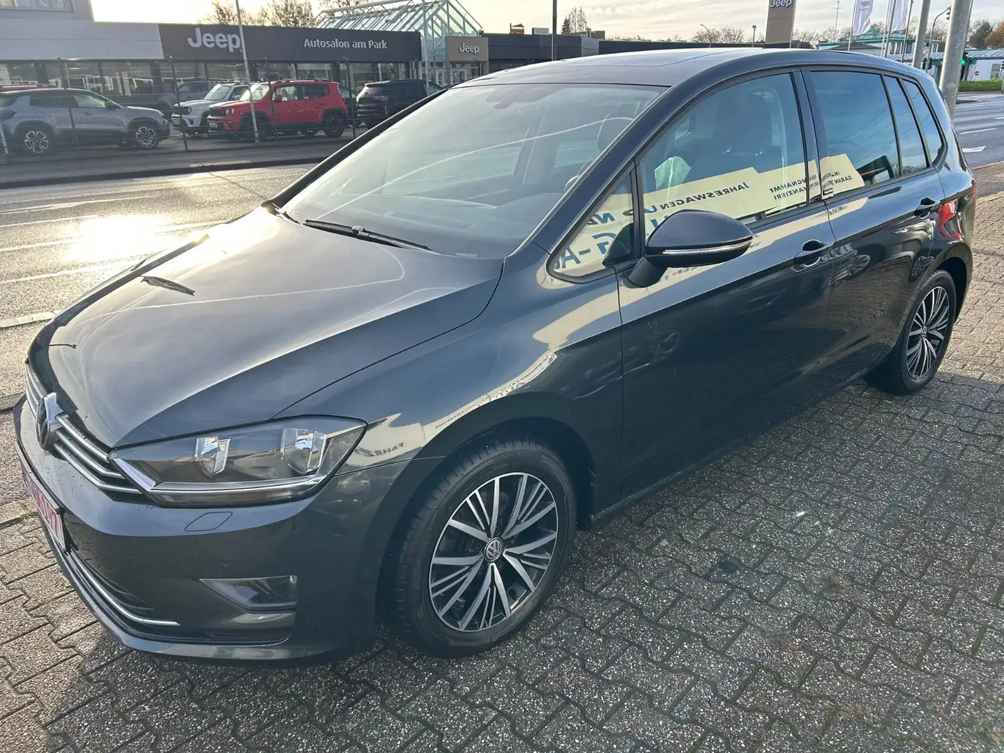 Volkswagen Golf Sportsvan Allstar DSG PANO WINTERP. GARANTI Szary - 2
