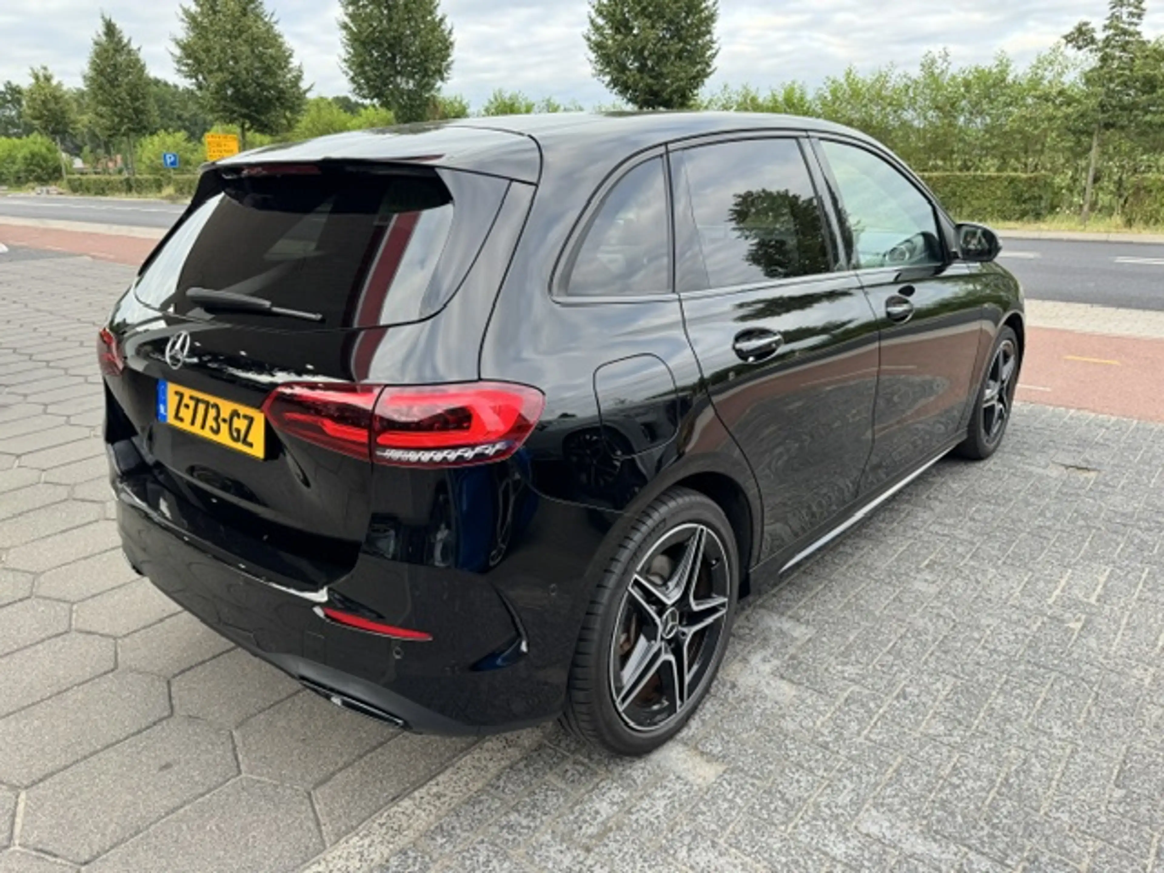 Mercedes-Benz B 250 B250 e 218PK 8G-DCT Business Solution AMG Limited — photo 6