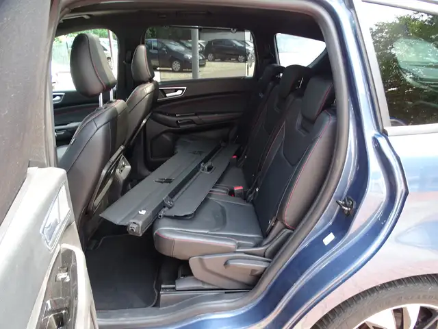 Ford S-Max view 6