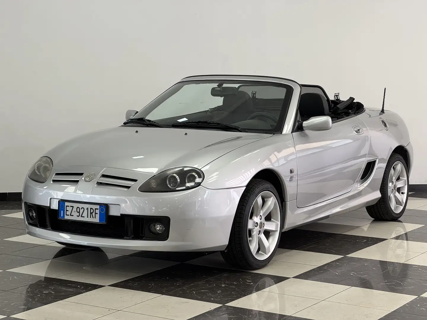 MG TF 115 Plateado - 1