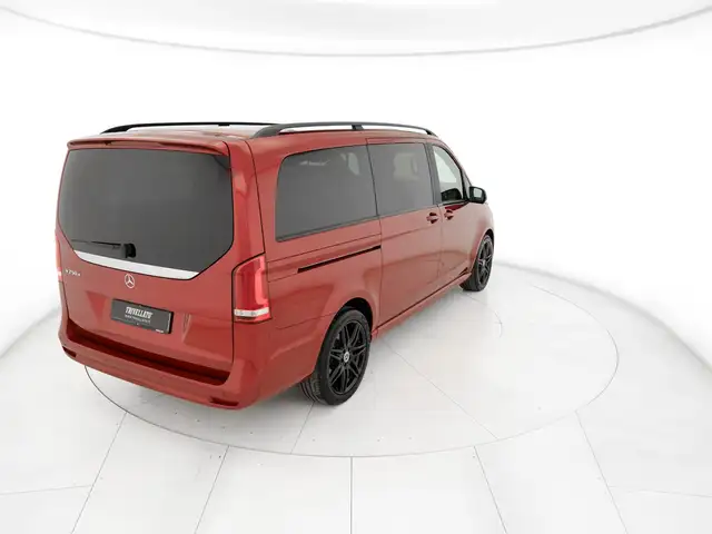 Mercedes-Benz V-Class view 3