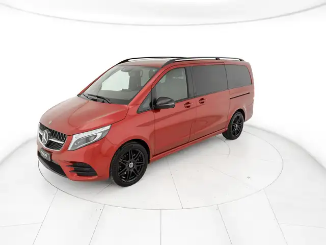 Mercedes-Benz V-Class view 2