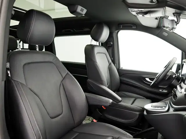 Mercedes-Benz V-Class view 10