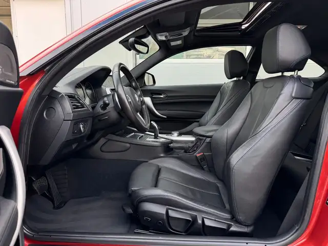 BMW 2 Series view 25