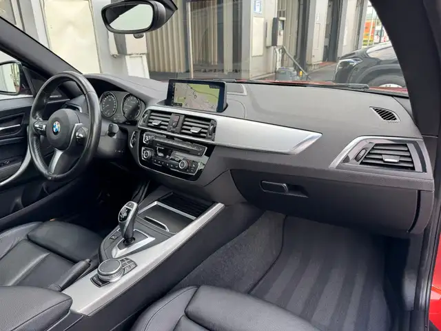 BMW 2 Series view 24