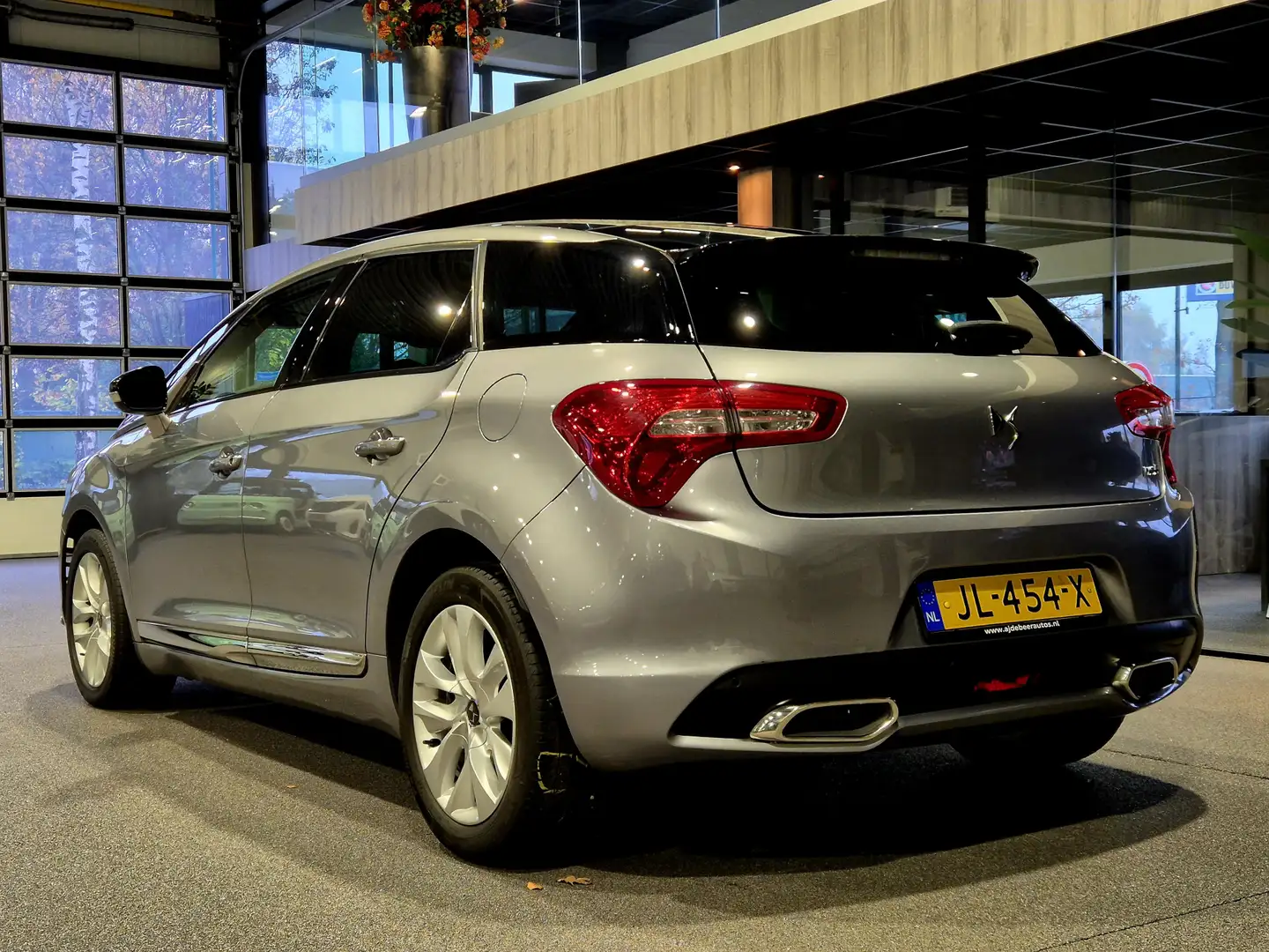 DS Automobiles DS 5 1.6 TurboHP 165pk Business Executive Pano | Navi | Gris - 2