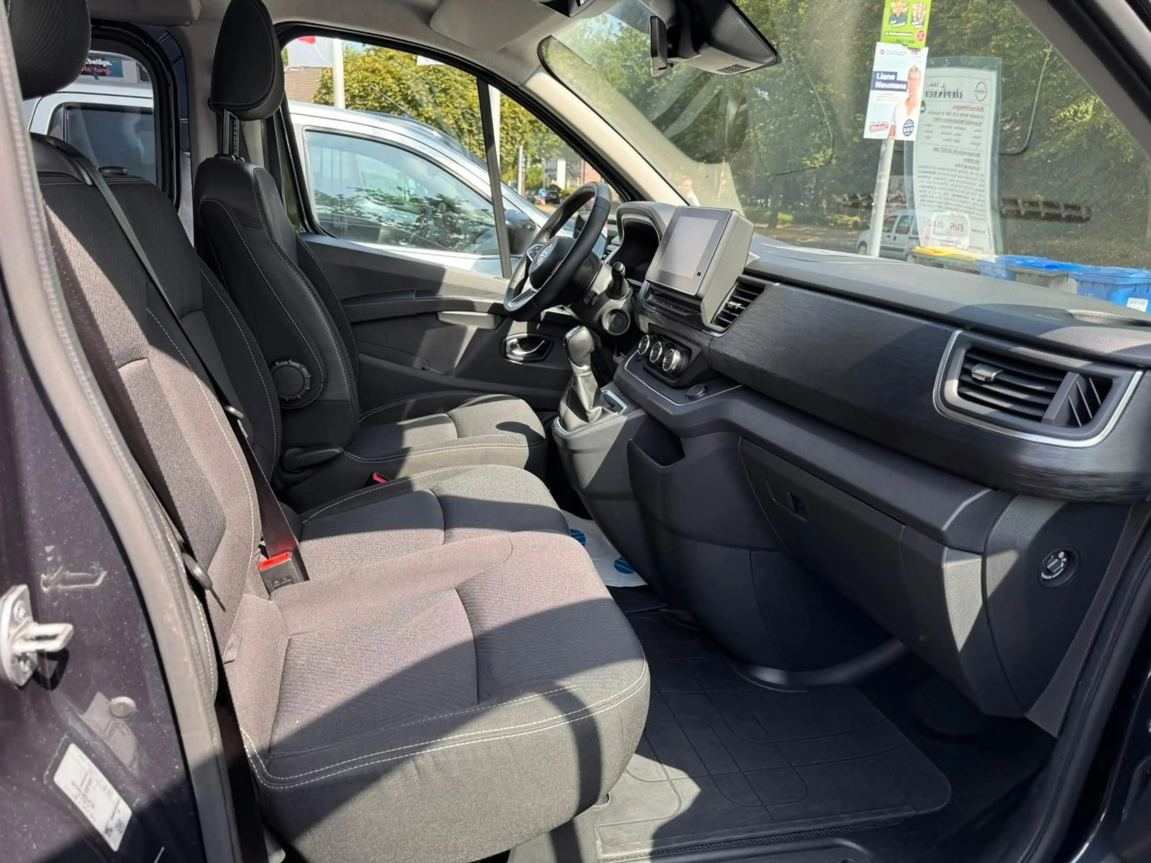 Nissan Primastar Kombi L2H1 3,0t N-Connecta — photo 12