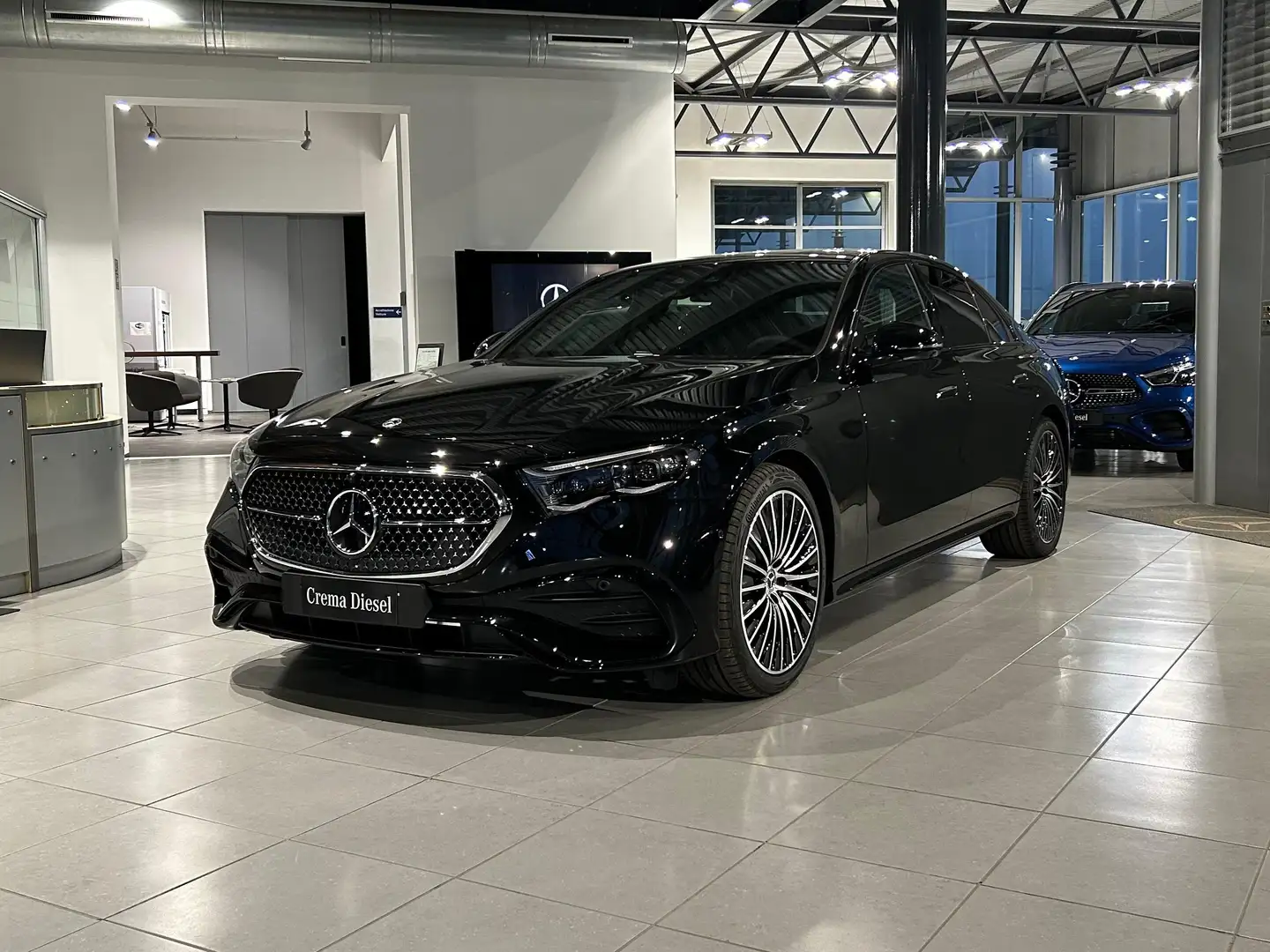 Mercedes-Benz E 220 E 220d AMG Line Advanced Plus Černá - 1