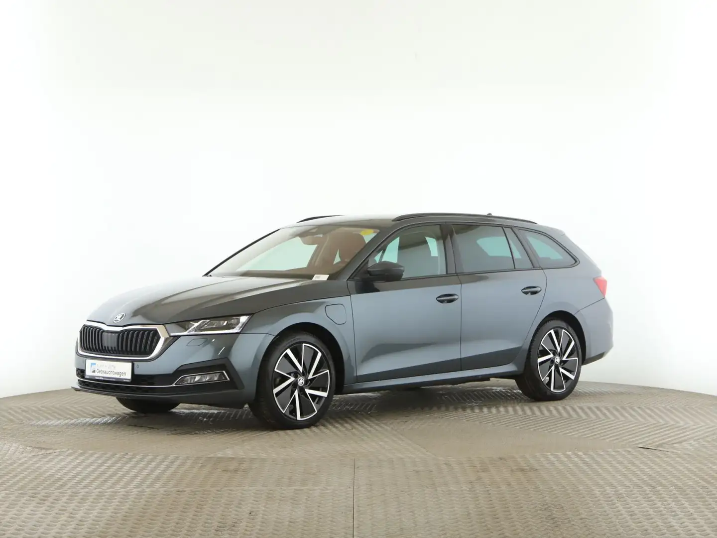 Skoda Octavia Combi 1.4 TSI iV Hybrid Style First Edit Grey - 2