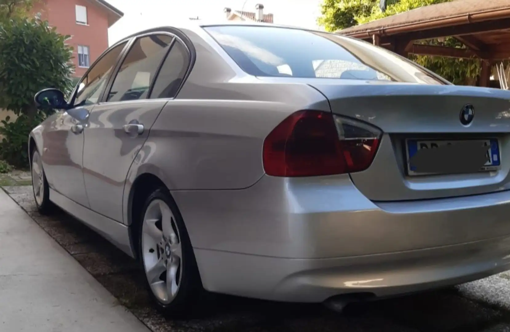 BMW 320 320d Attiva - 2