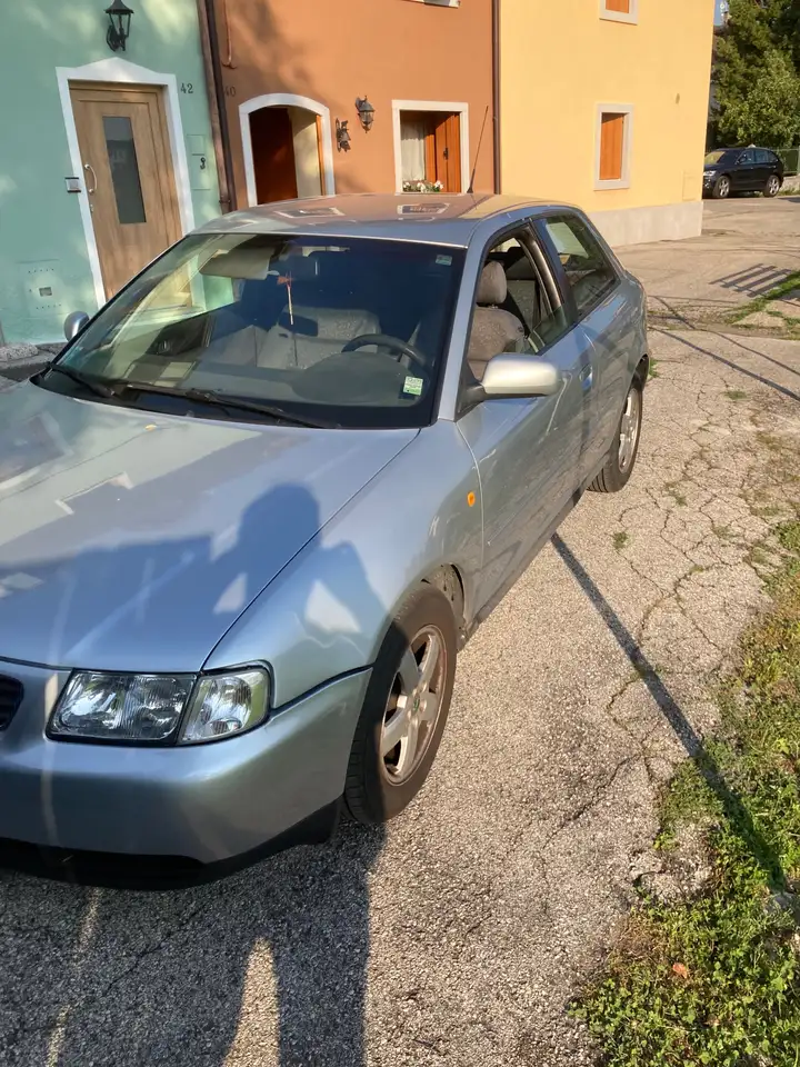 Audi A3 3p 1.9 tdi Ambiente 110cv, foto 2