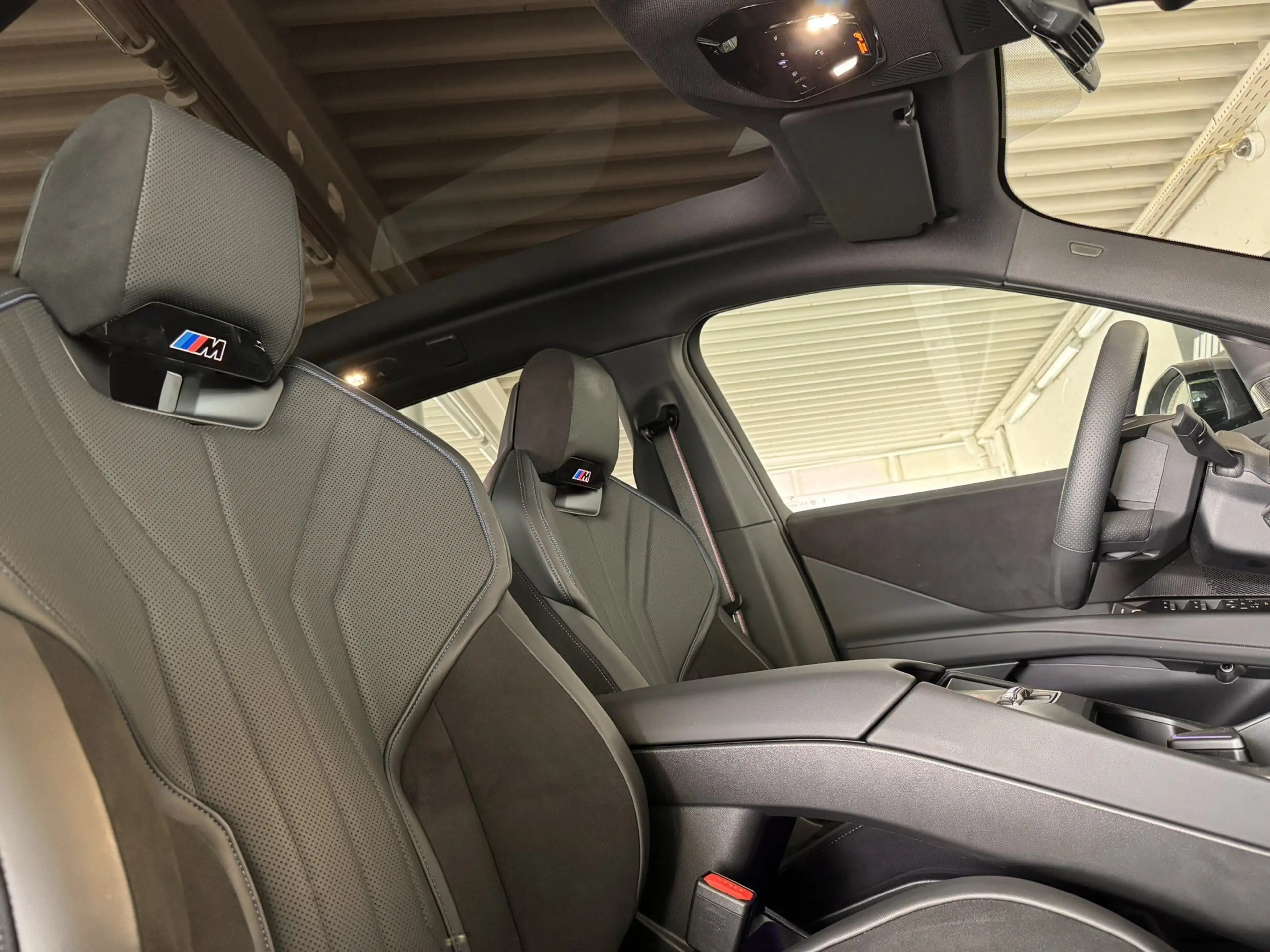 BMW iX3 iX3 50 xDrive — photo 10