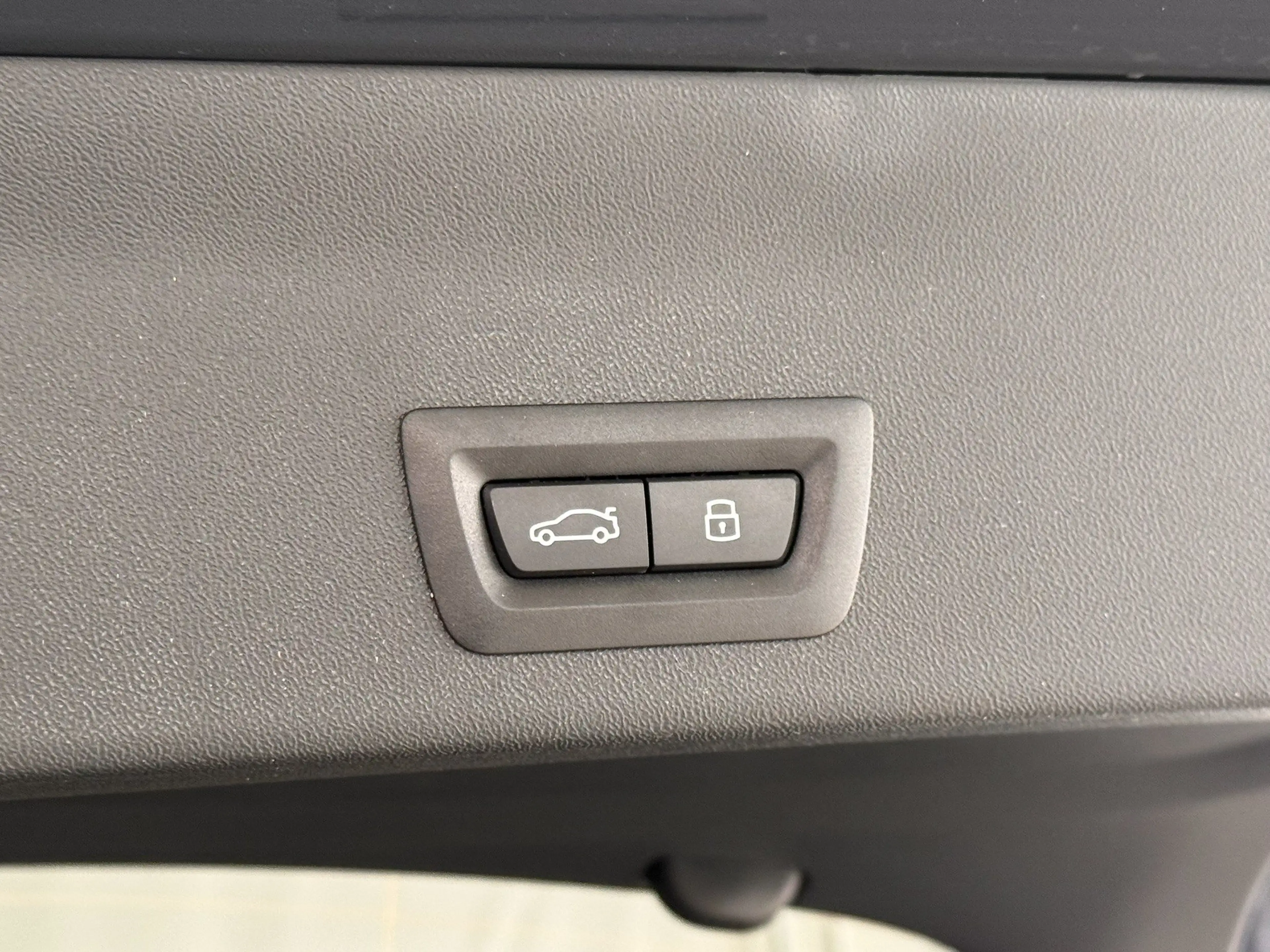 BMW iX3 iX3 50 xDrive — photo 15