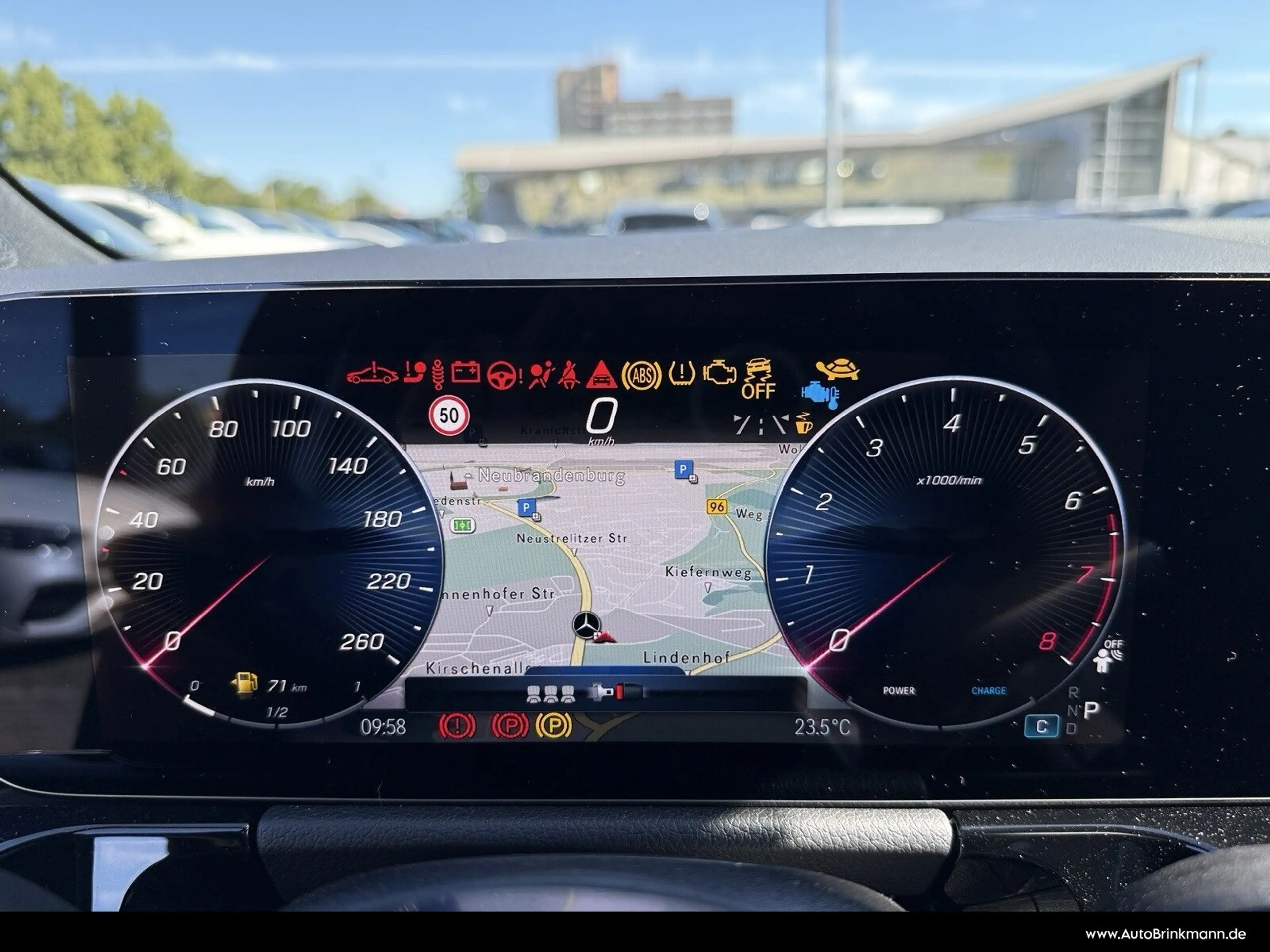 Mercedes-Benz GLA 180 GLA 180 Progressive/Multibeam/AHK/EasyP/Kamera SHZ — photo 13