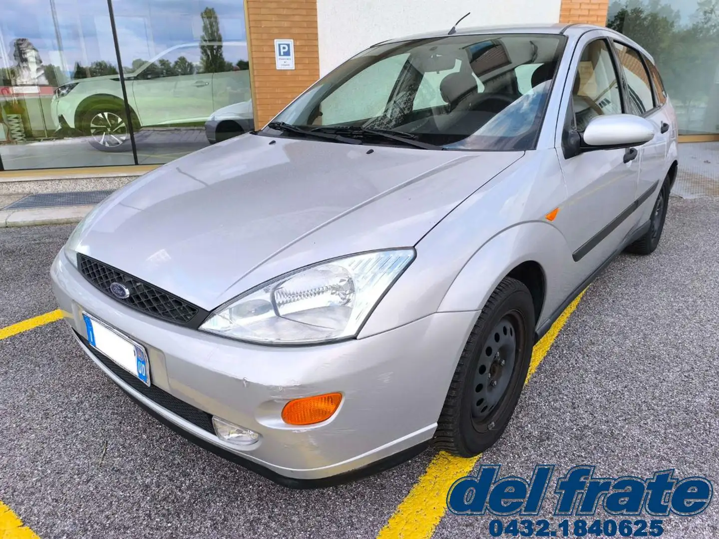 Ford Focus I 1.6i 16V 100Cv 5 porte Zetec Grau - 1