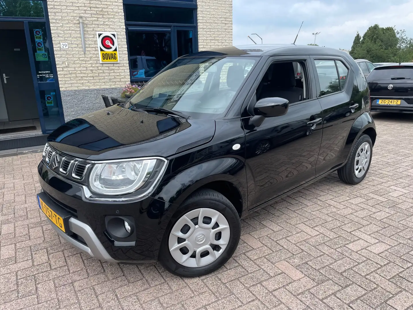 Suzuki Ignis 1.2 Smart Hybrid Comfort- Bluetooth- zuinig rijden Zwart - 1