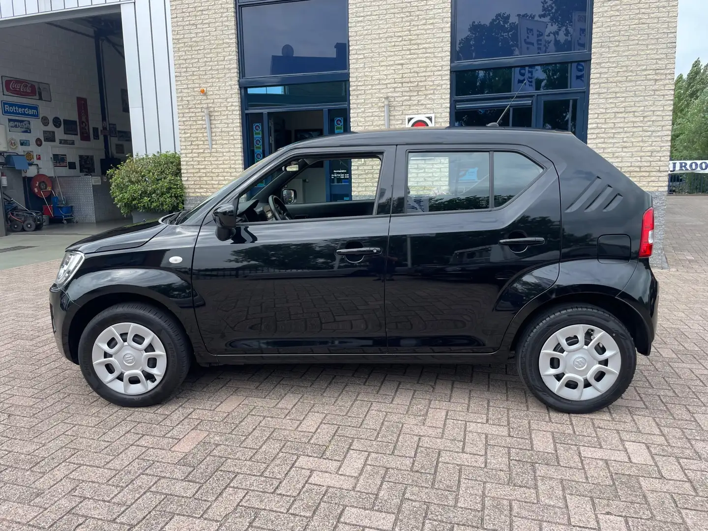 Suzuki Ignis 1.2 Smart Hybrid Comfort- Bluetooth- zuinig rijden Zwart - 2