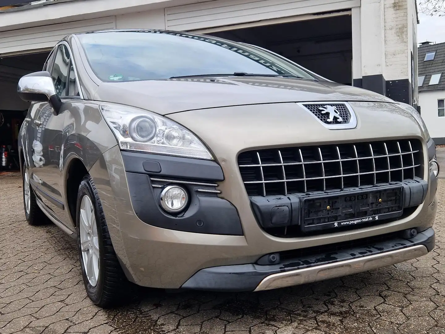 Peugeot 3008 Platinum Gris - 1