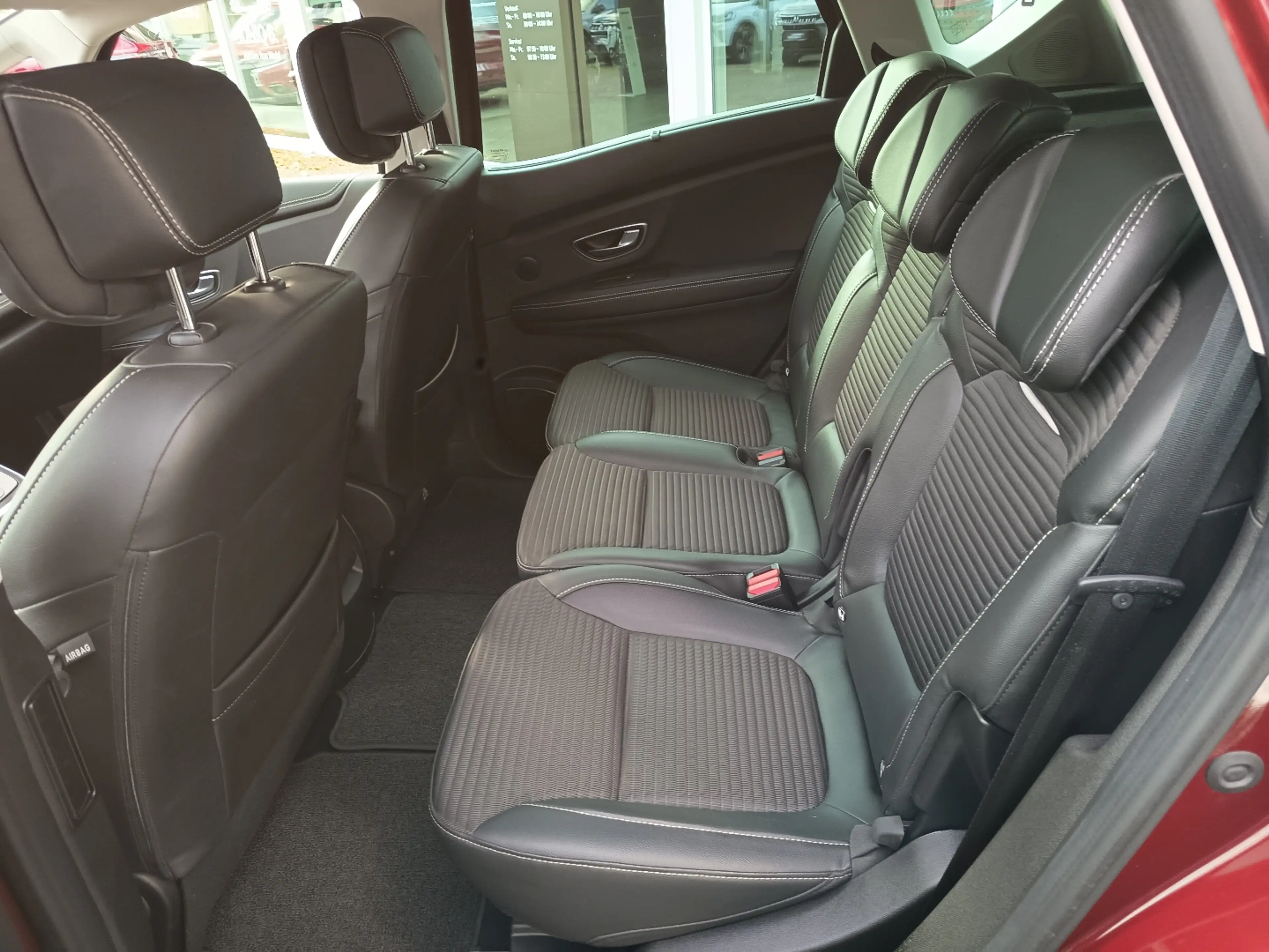 Renault Scenic 1.3 Bose Edition — photo 9