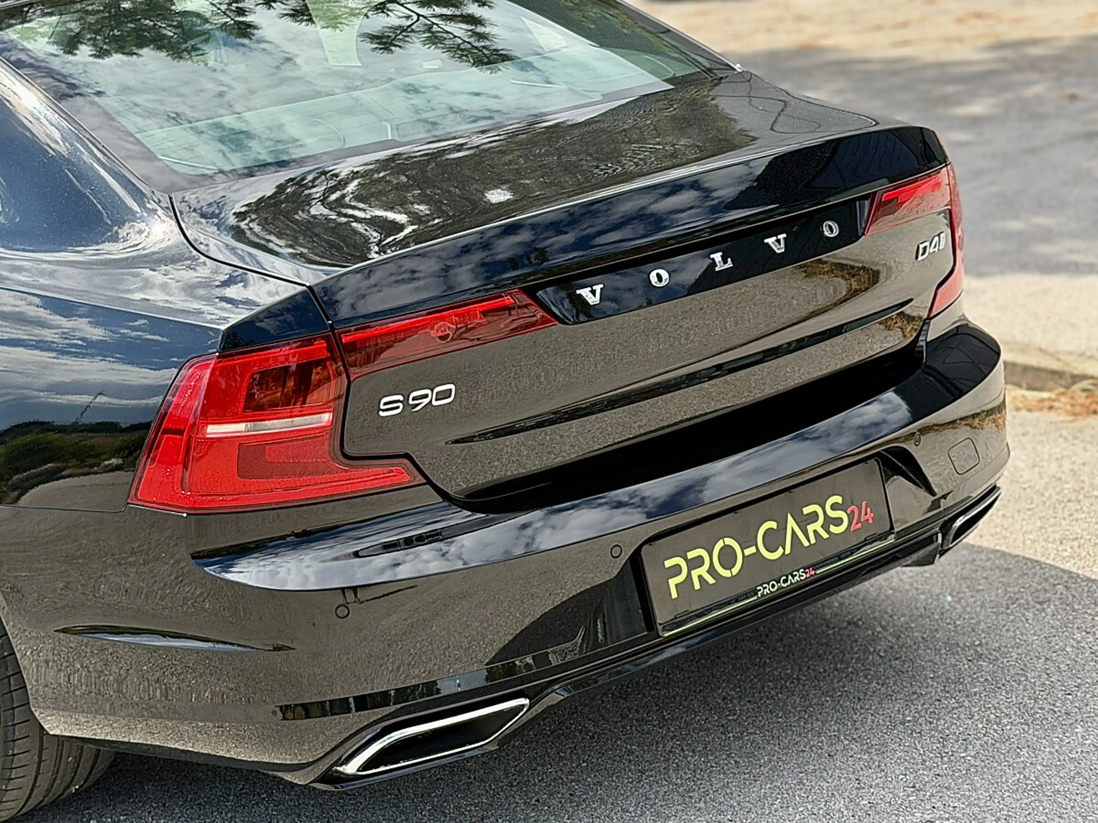 Volvo S90 D4 Geartronic R-Design // GARANTIE — photo 14