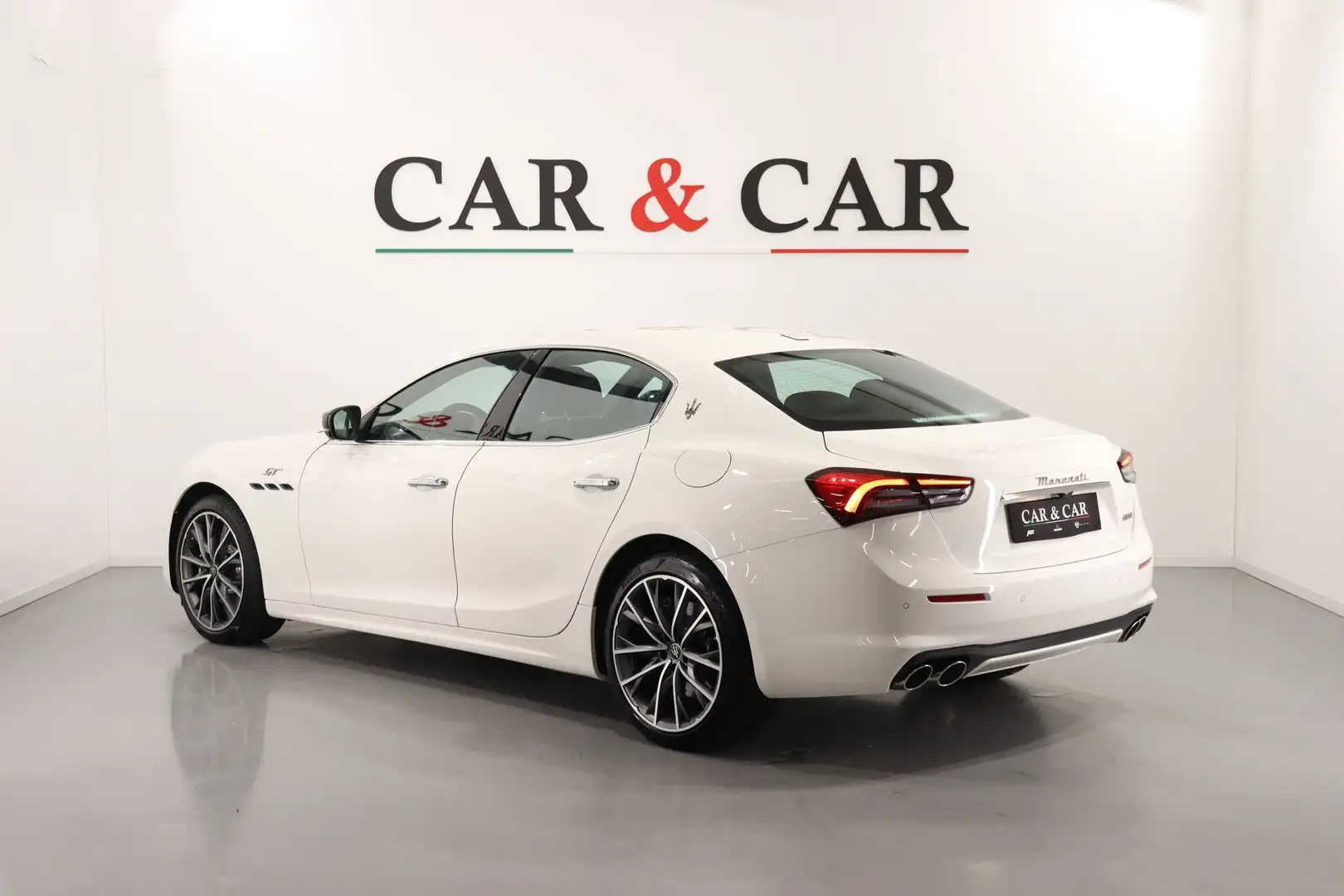 Maserati Ghibli 330 CV MHEV GT Ultima Bianco - 2