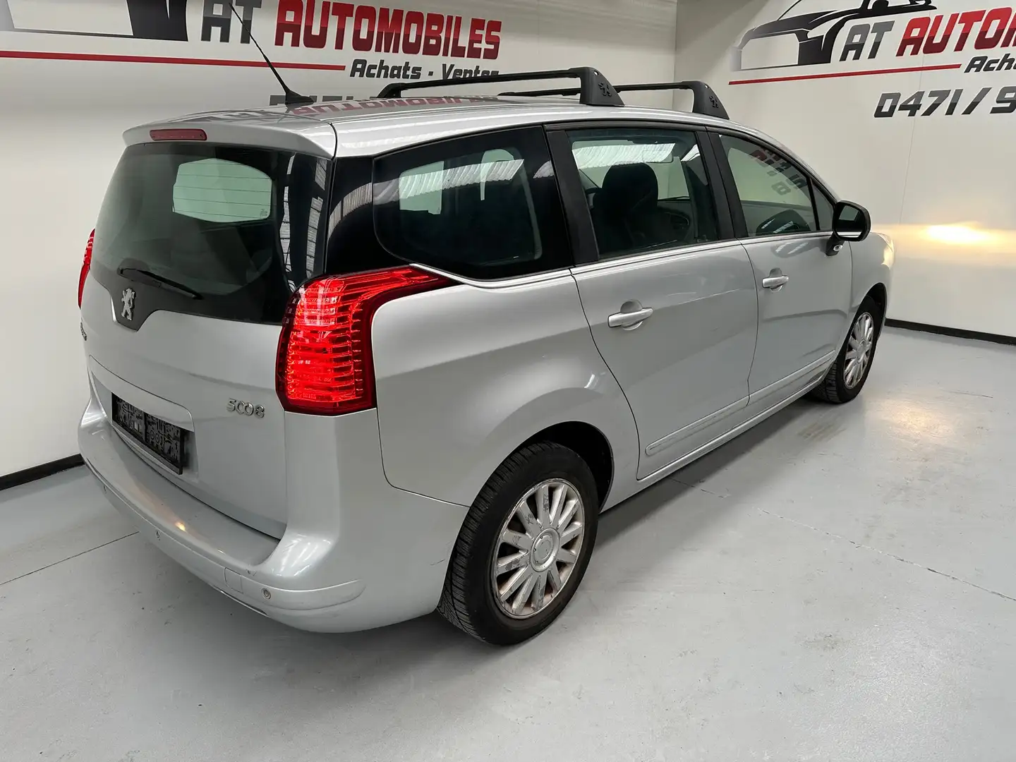 Peugeot 5008 1.6 HDi, 7 PLACES , CT OK Gris - 2