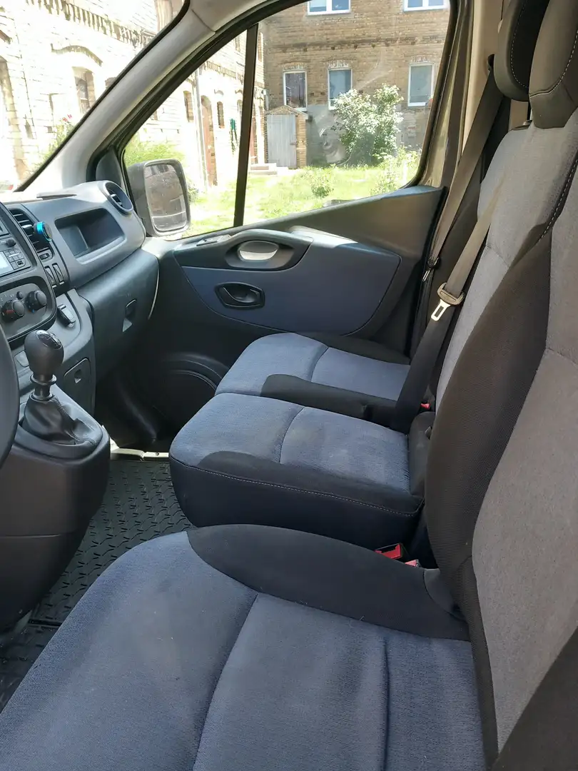 Opel Vivaro 1.6 D (CDTI) L1H1 Grau - 2