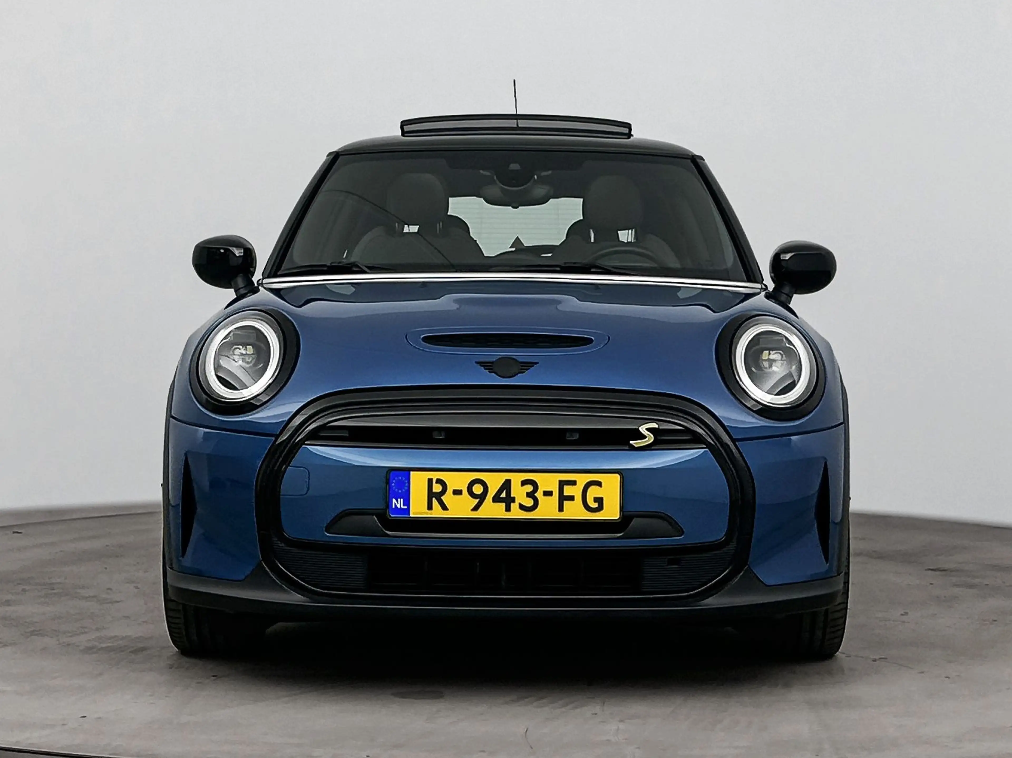 MINI Electric Classic / Panoramadak / Sportstoelen / LE — photo 5