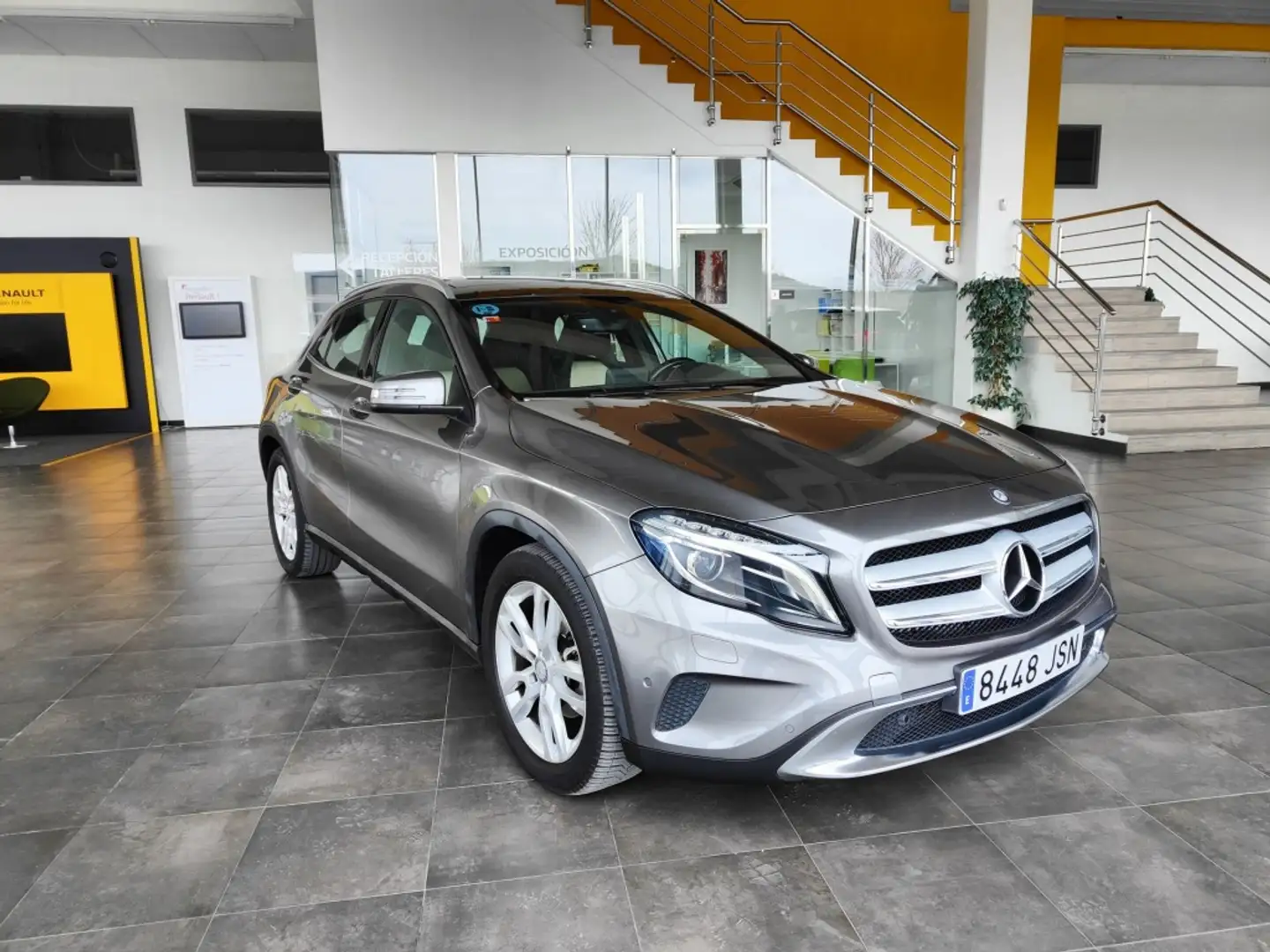 Mercedes-Benz GLA 200 200CDI Urban 7G-DCT Gris - 2