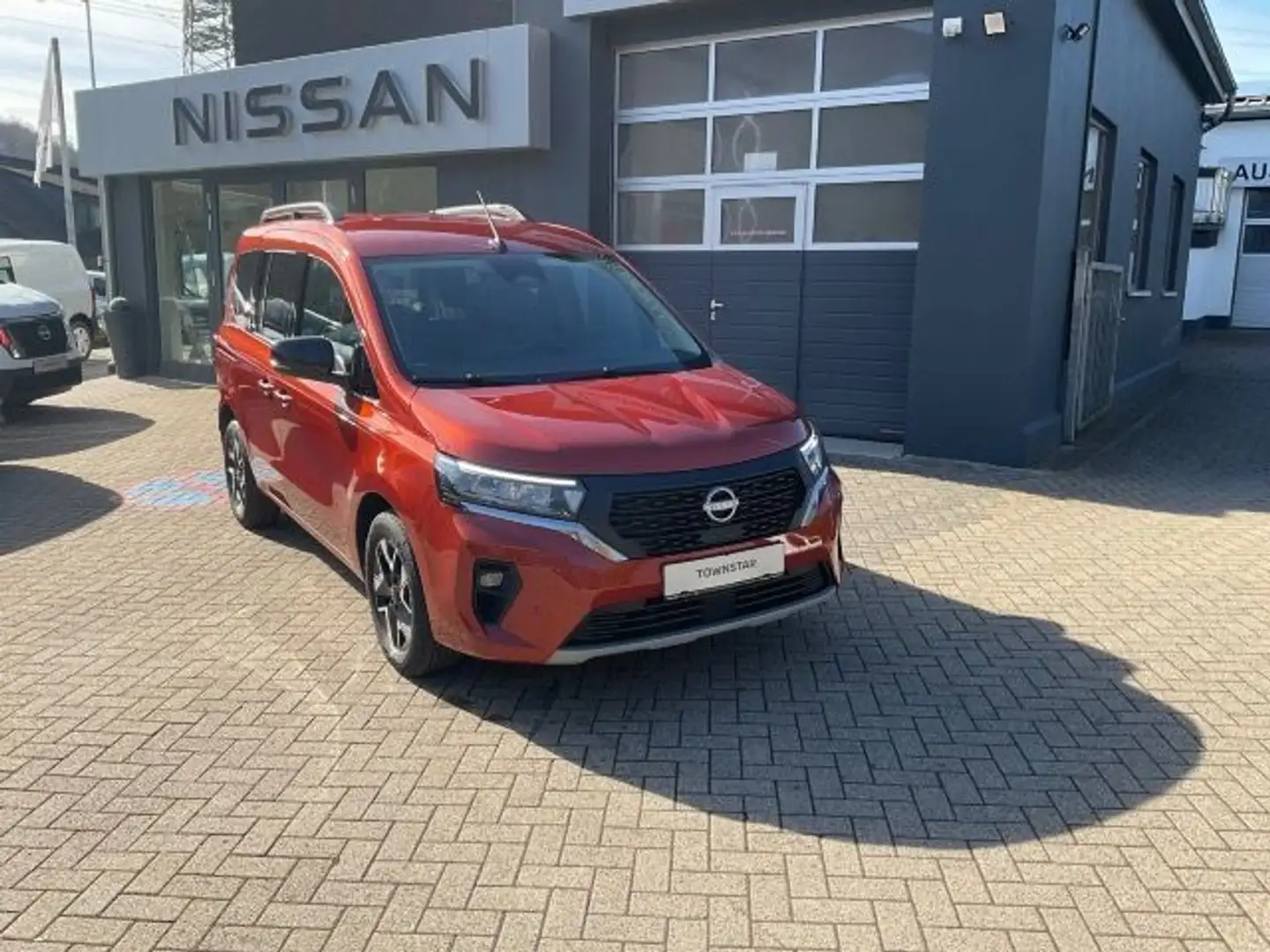 Nissan Townstar Kombi 130PS DCT L1 Tekna Navi Kamera SH Rouge - 2