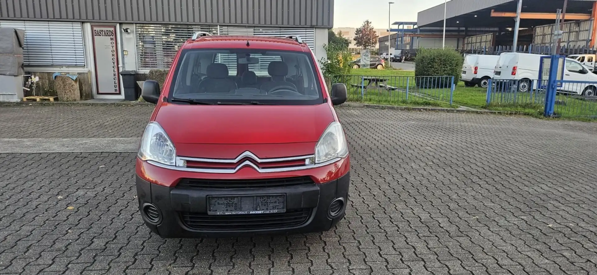 Citroen Berlingo Kombi Attraction Rot - 1