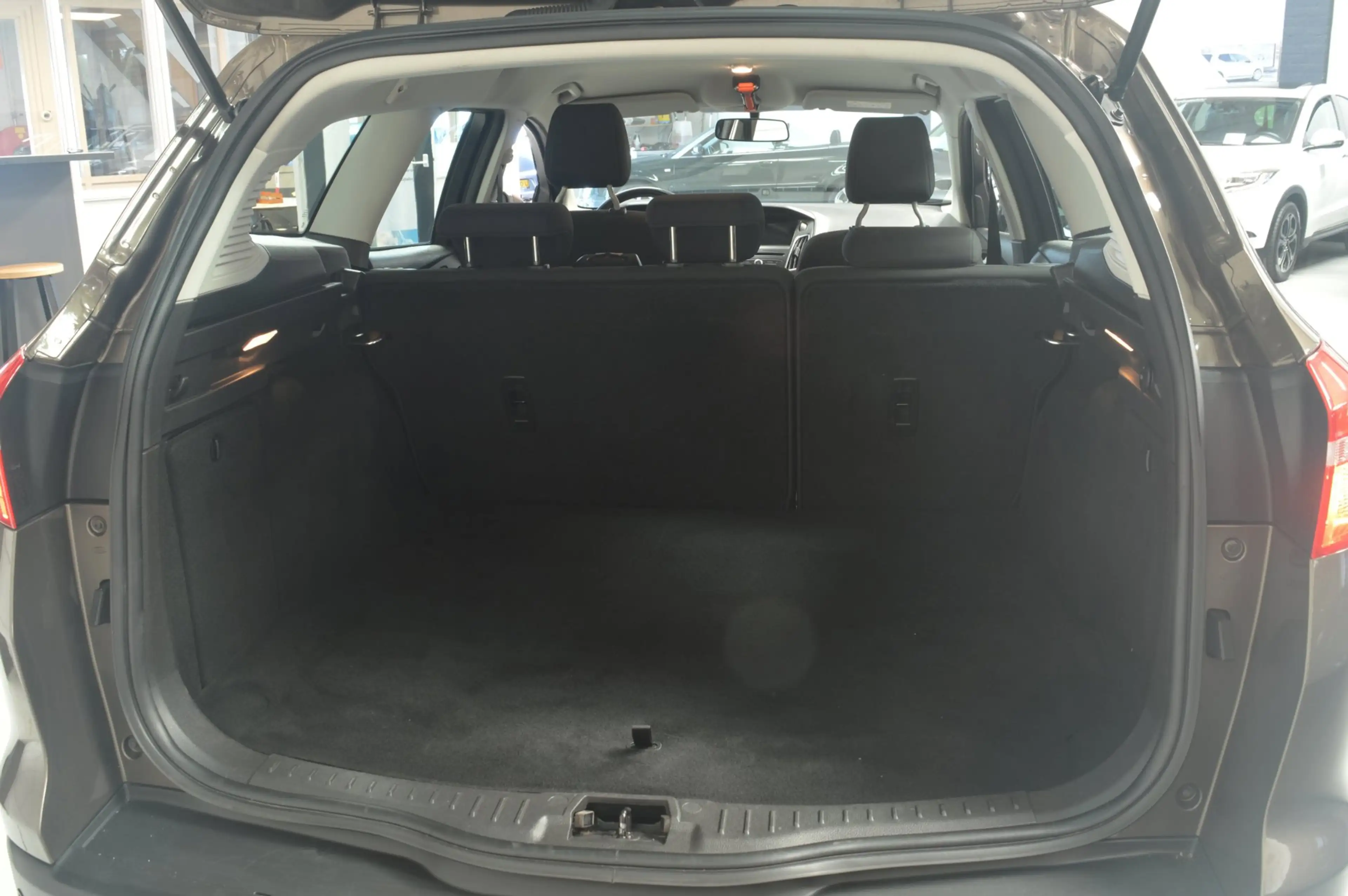 Ford Focus Wagon 1.0 Lease Edition // AIRCO // CRUISE // NAVI — photo 9