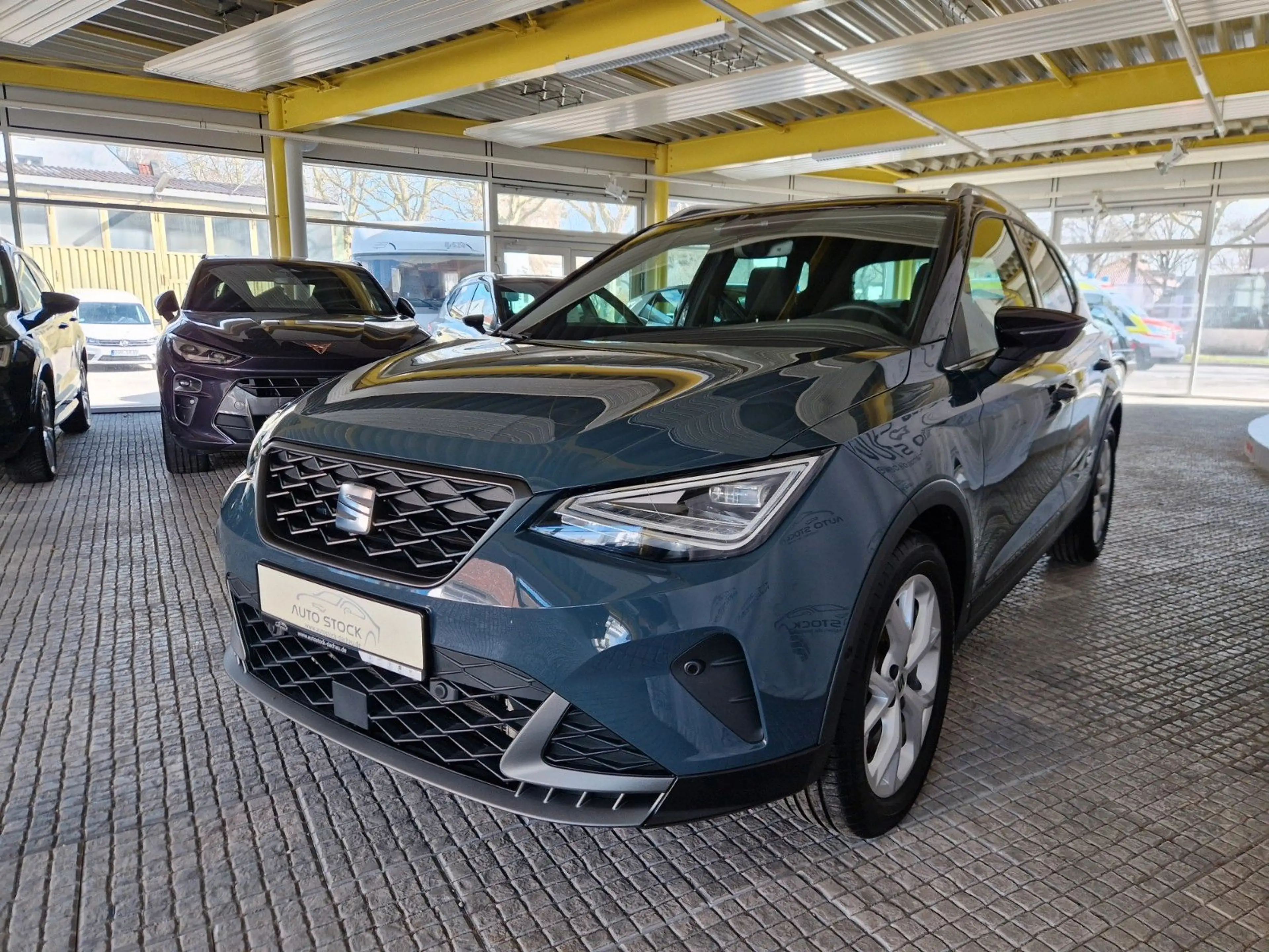 SEAT Arona FR 1.0 TSI DSG PDC LED App Connect ACC SH — photo 3
