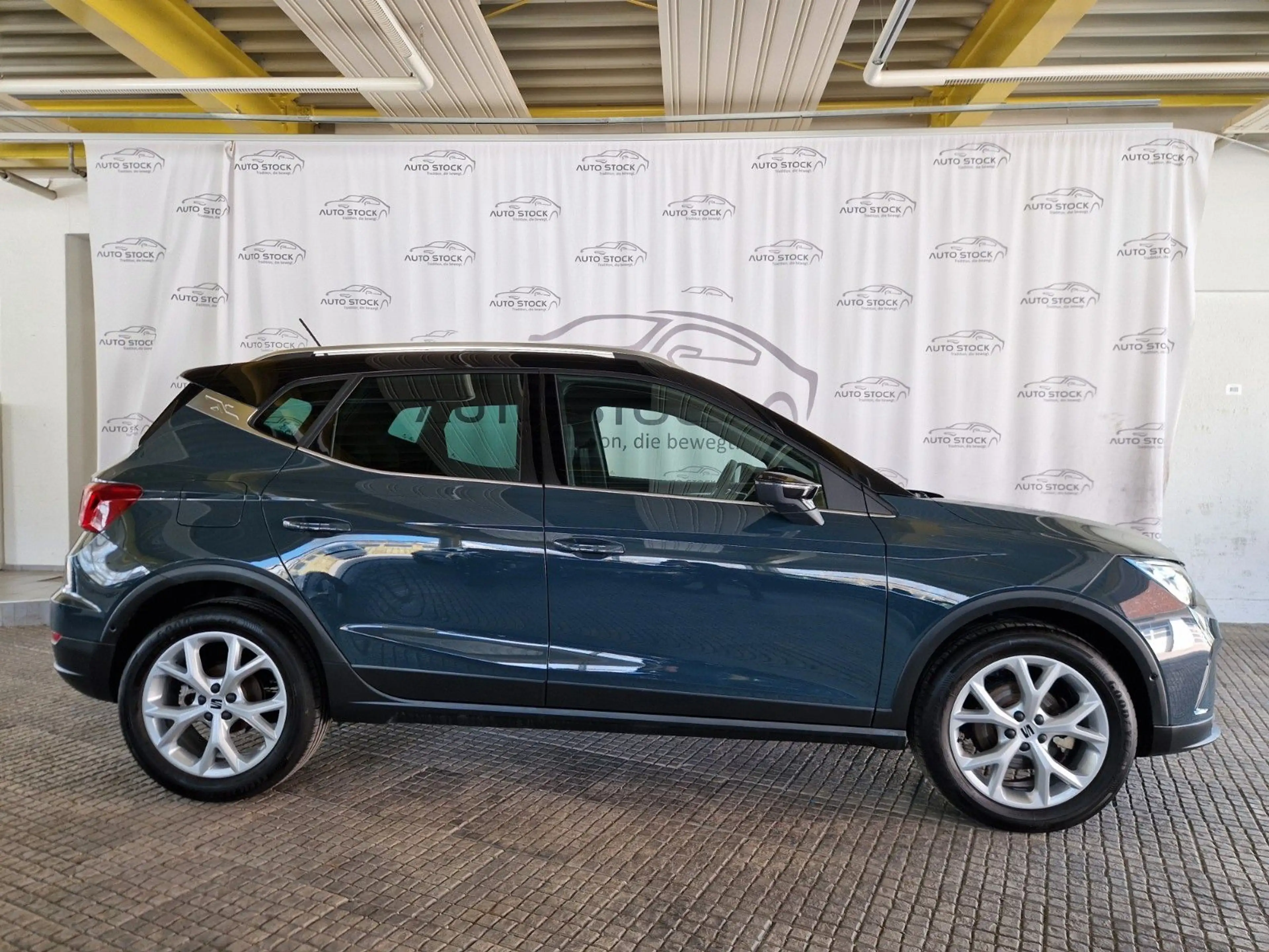 SEAT Arona FR 1.0 TSI DSG PDC LED App Connect ACC SH — photo 4