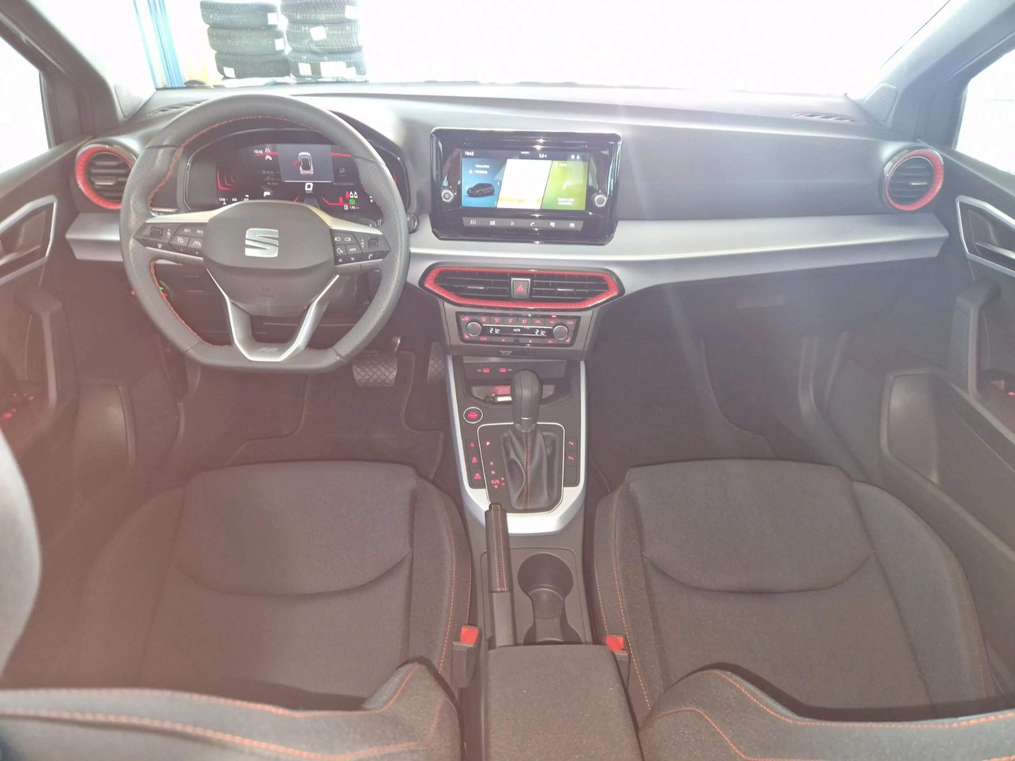 SEAT Arona FR 1.0 TSI DSG PDC LED App Connect ACC SH — photo 12