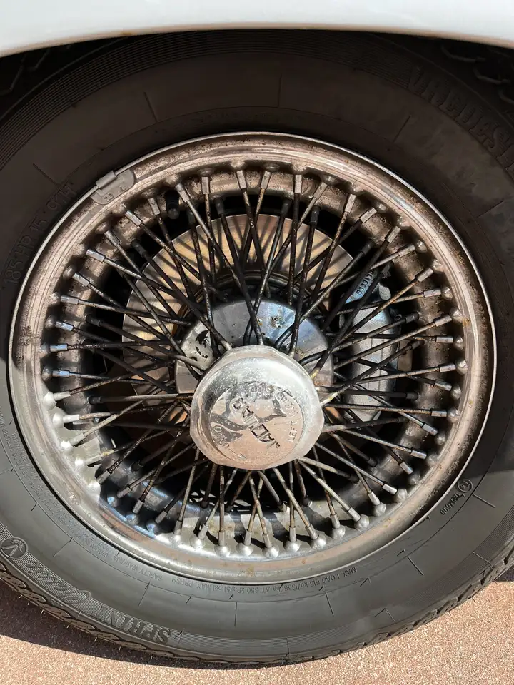 Jaguar E-Type 4.2, foto 11