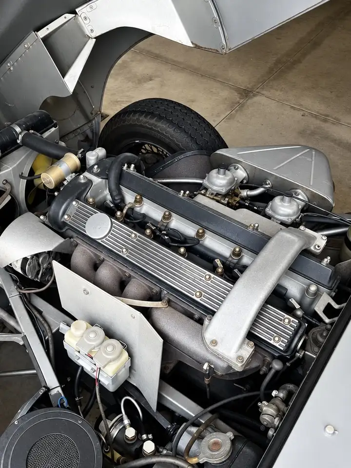 Jaguar E-Type 4.2, foto 8