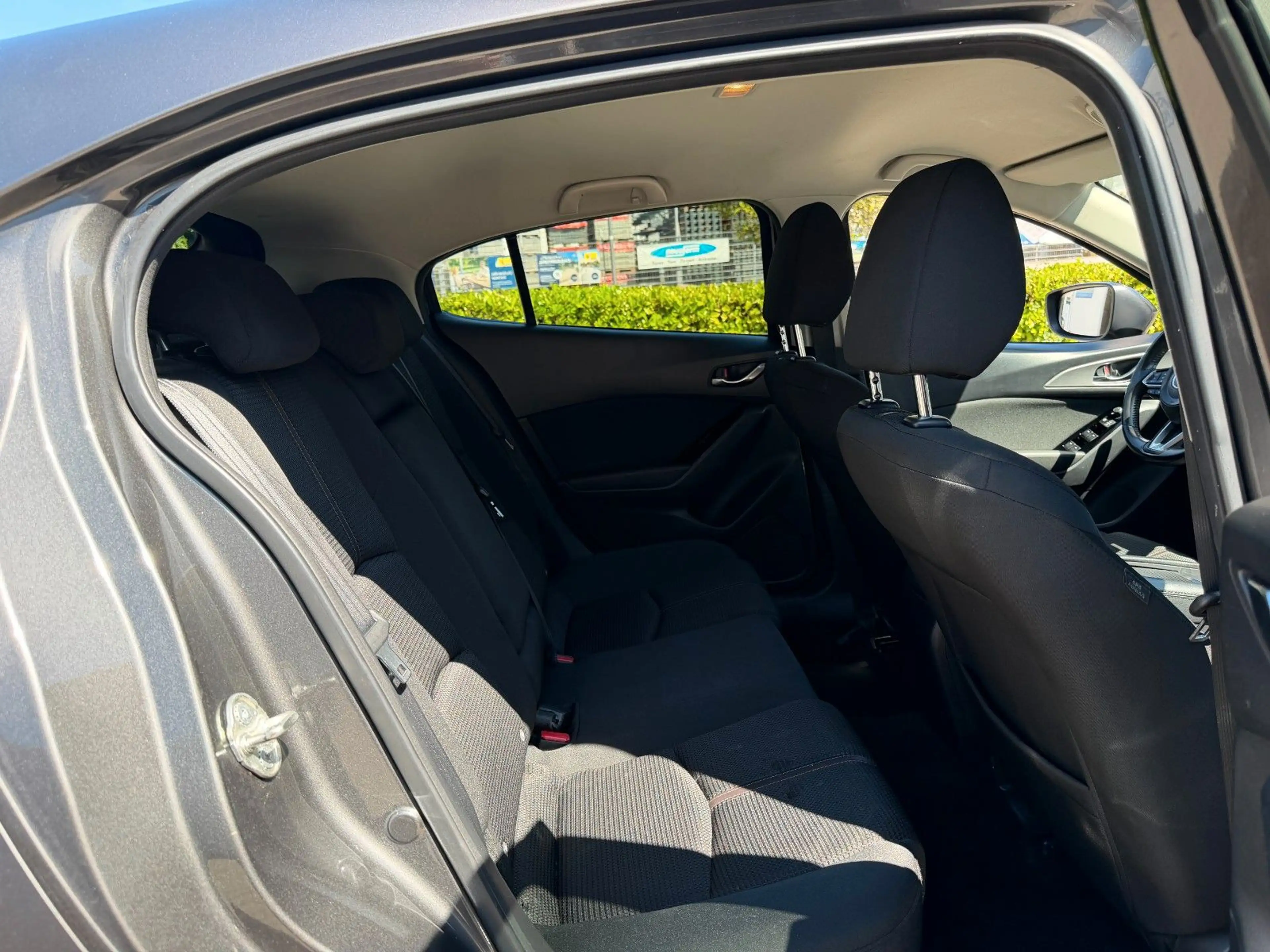 Mazda 3 Lim. Signature Garantie *KeyL*Navi*LED*Head Up — photo 14
